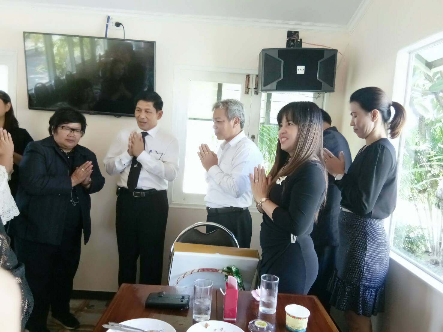 #สุโขทัย ดินแดนแห่งความสุข #วันที่ 30 ธันวาคม  2559 หัวหน้ากลุ่มงาน/ฝ่าย นักวิชาการพัฒนาชุมชน สำนักงานพัฒนาชุมชนจังหวัดสุโขทัย ได้อวยพรท่านพัฒนาการจังหวัดสุโขทัยเนื่องในวารดิถีขึ้นปีใหม่ 2560 (ข่าวโดยสถานีข่าว พช. CNS จังหวัดสุโขทัย รายงาน)