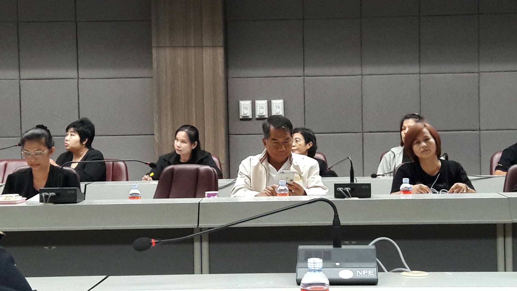 #สุโขทัย ดินแดนแห่งความสุข #   เมื่อวันอังคารที่ 3 มกราคม 2560 เวลา 08.30 น. นายสุวิน พึ่งเงิน พัฒนาการจังหวัดสุโขทัย มอบหมายให้ นางเพ็ญนภา พุ่มสิโล นักจัดการงานทั่วไปชำนาญการ ร่วมประชุมติดตามและประเมินผลการป้องกันและลดอุบัติเหตุทางถนนช่วงเทศกาลปีใหม่ 256