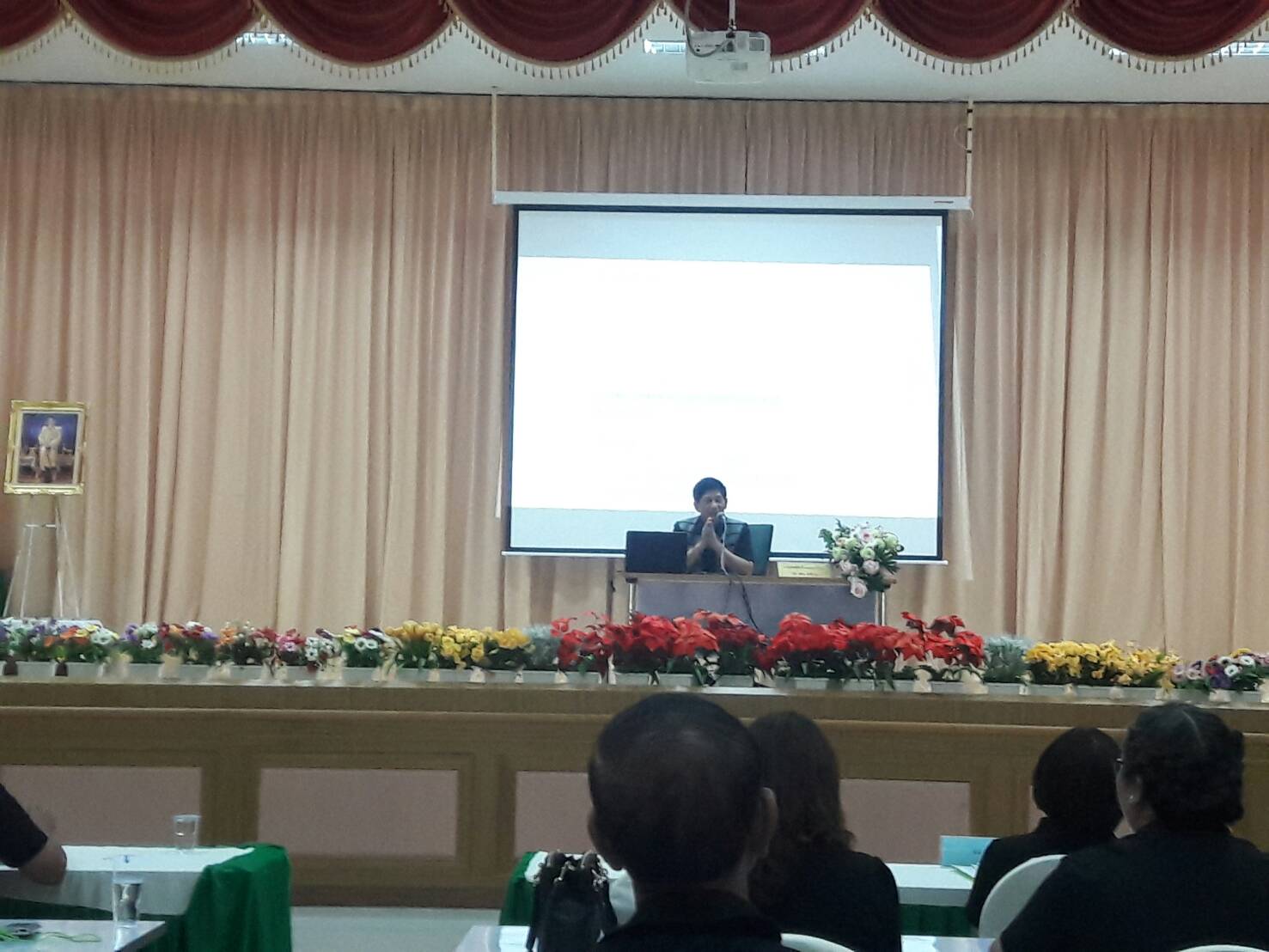 การประชุมเชิงปฎิบัติการเพื่อขับเคลื่อนการดำเนินงานโครงการเพิ่มศักยภาพหมู่บ้านและชุมชน