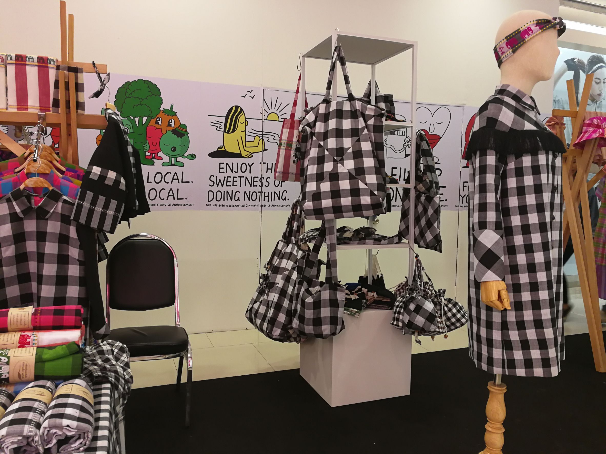 ของดี…ผลิตภัณฑ์เด่น สุโขทัยมีโชว์ ณ  งาน “ผ้าขาวม้า ผ้าสารพัน”