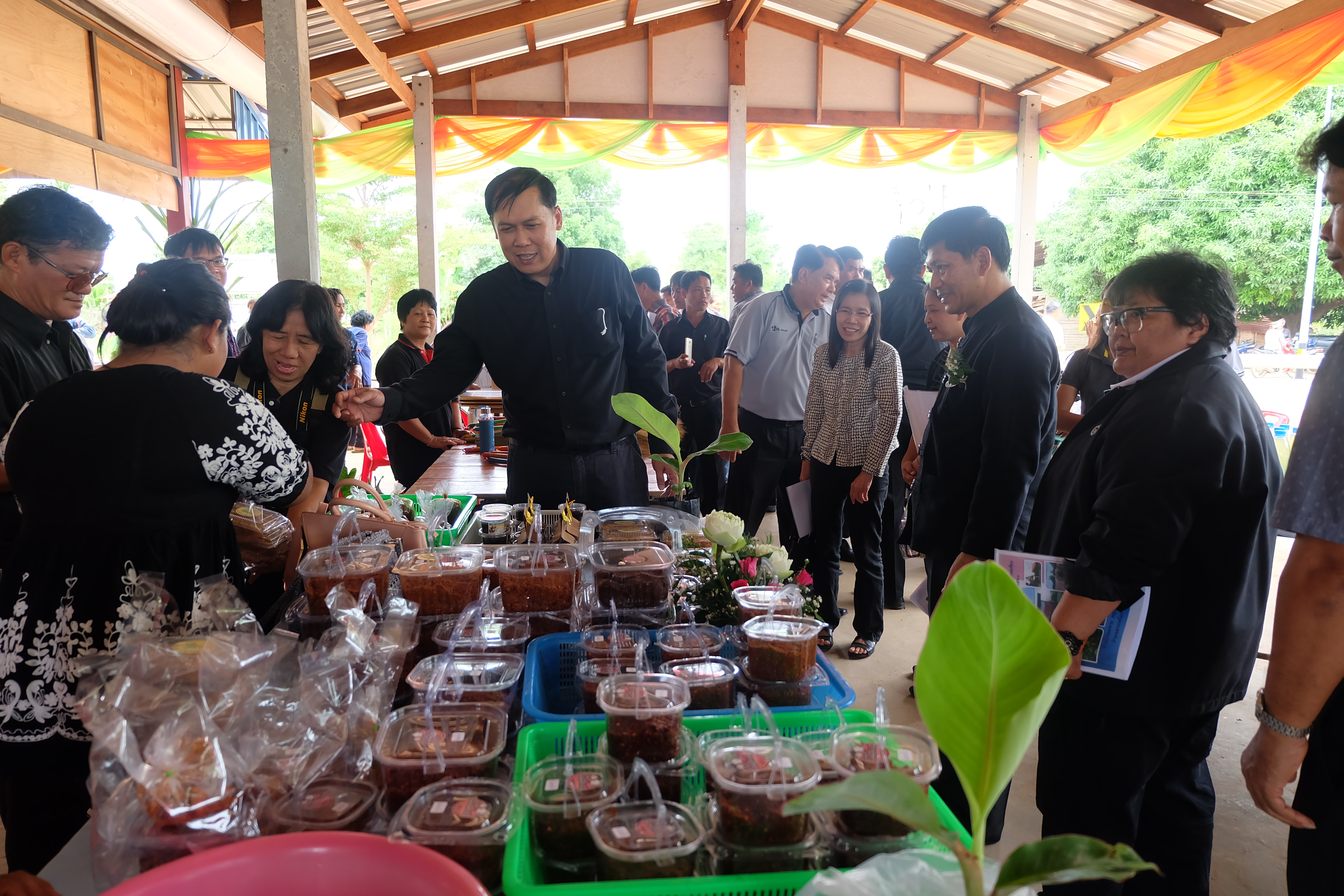 การคัดสรรกิจกรรมหมู่บ้านเศรษฐกิจพอเพียง “อยู่เย็น เป็นสุข” ดีเด่นระดับจังหวัด ประจำปี 2560 อำเภอสวรรคโลก