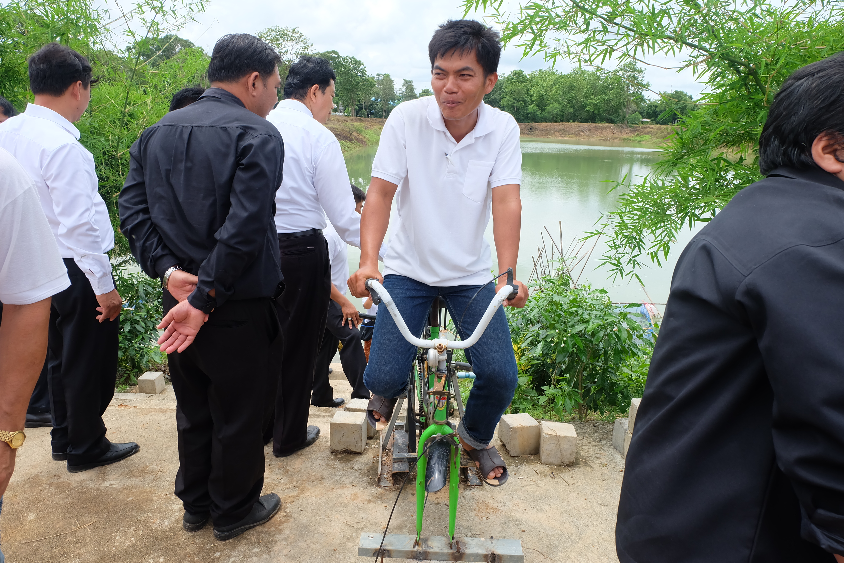 การคัดสรรกิจกรรมหมู่บ้านเศรษฐกิจพอเพียง “อยู่เย็น เป็นสุข” ดีเด่นระดับจังหวัด ประจำปี 2560 อำเภอศรีสัชนาลัย