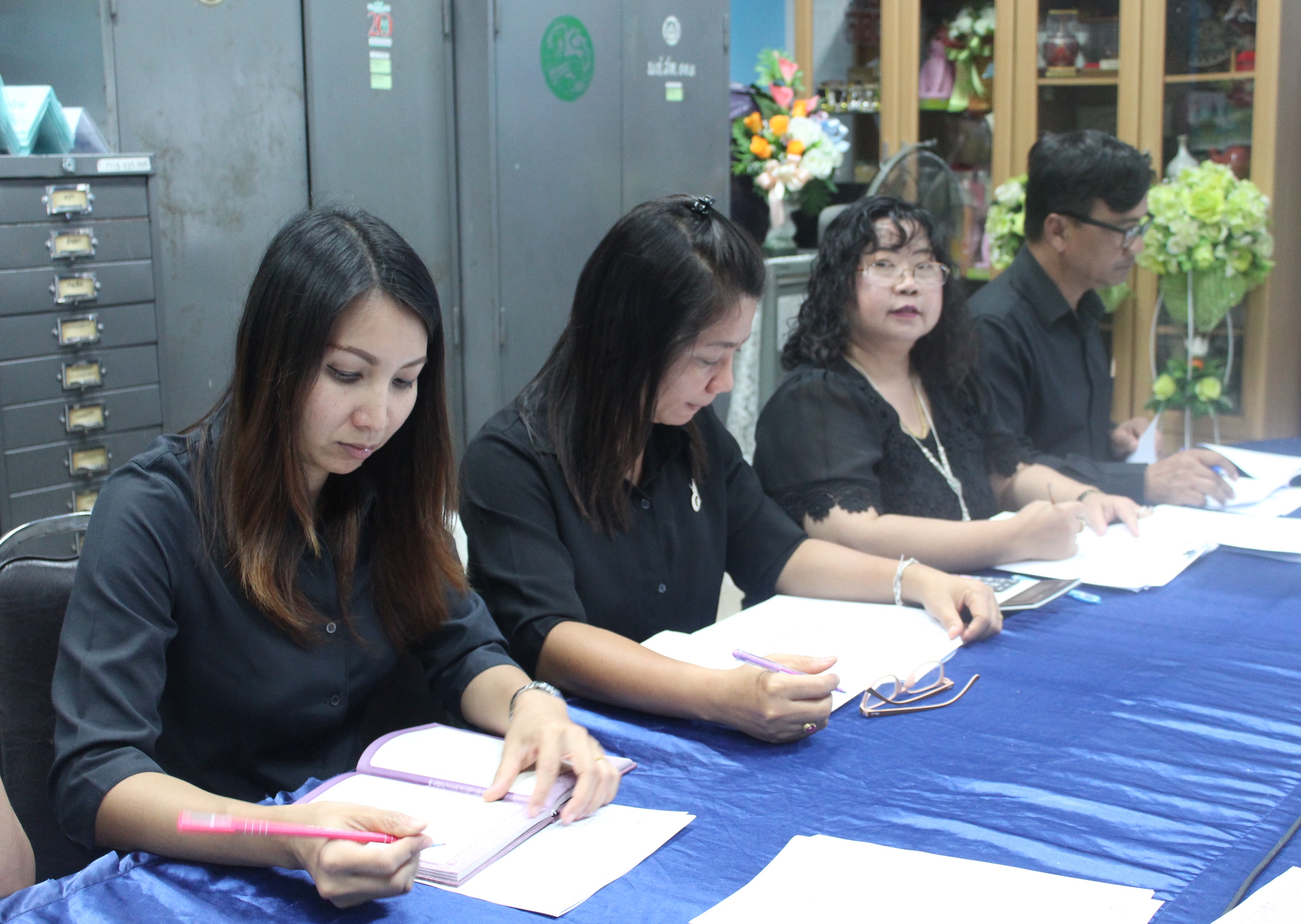 ประชุมหัวหน้ากลุ่ม/ฝ่าย และนักวิชาการพัฒนาชุมชนเพื่อเตรียมความพร้อมและสร้างความเข้าใจในการคัดเลือกอาสาพัฒนาชุมชุน ( อสพ. ) รุ่นที่ 70 ประจำปี 2560