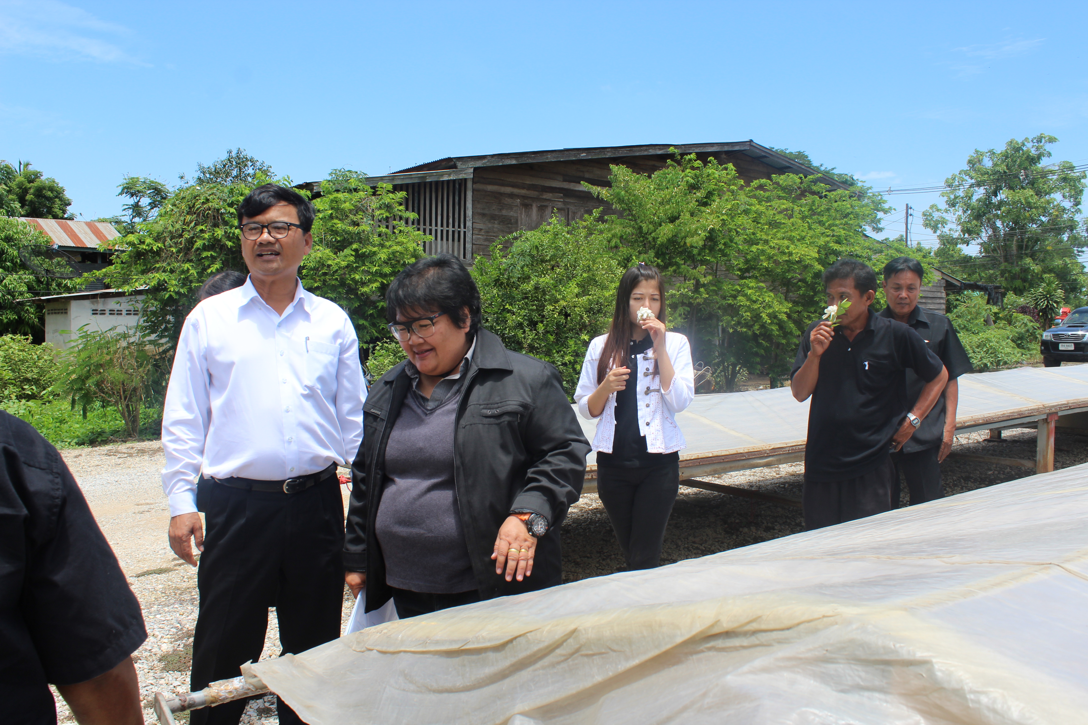 การคัดสรรกิจกรรมหมู่บ้านเศรษฐกิจพอเพียง “อยู่เย็น เป็นสุข” ดีเด่นระดับจังหวัด ประจำปี 2560 อ.กงไกรลาศ