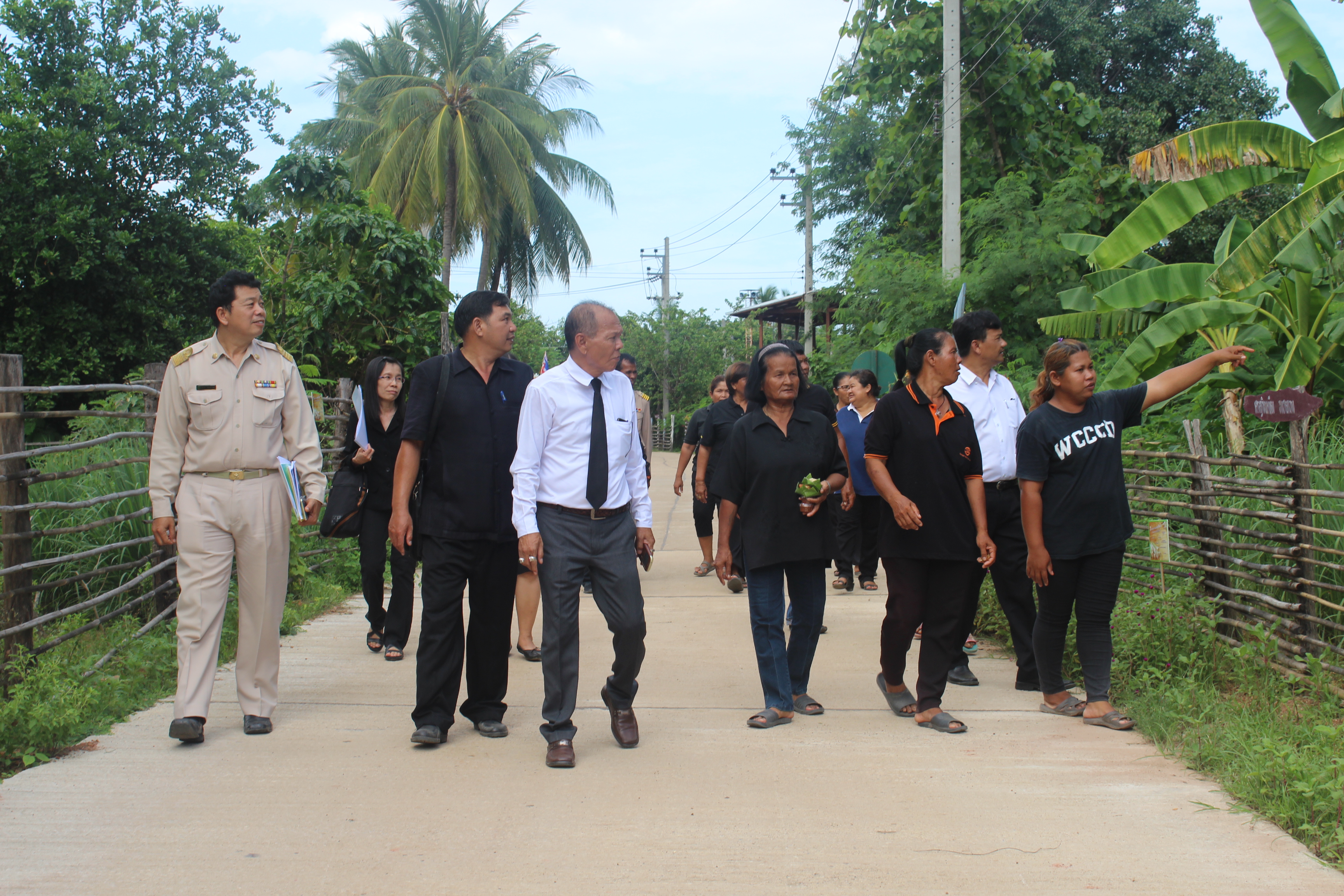 การคัดสรรกิจกรรมหมู่บ้านเศรษฐกิจพอเพียง “อยู่เย็น เป็นสุข” ดีเด่นระดับจังหวัด ประจำปี 2560 อ.คีรีมาศ