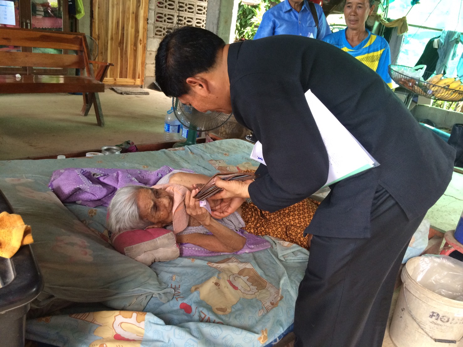 ลงพื้นที่คัดเลือกครัวเรือนสัมมาชีพ อ.ศรีนคร