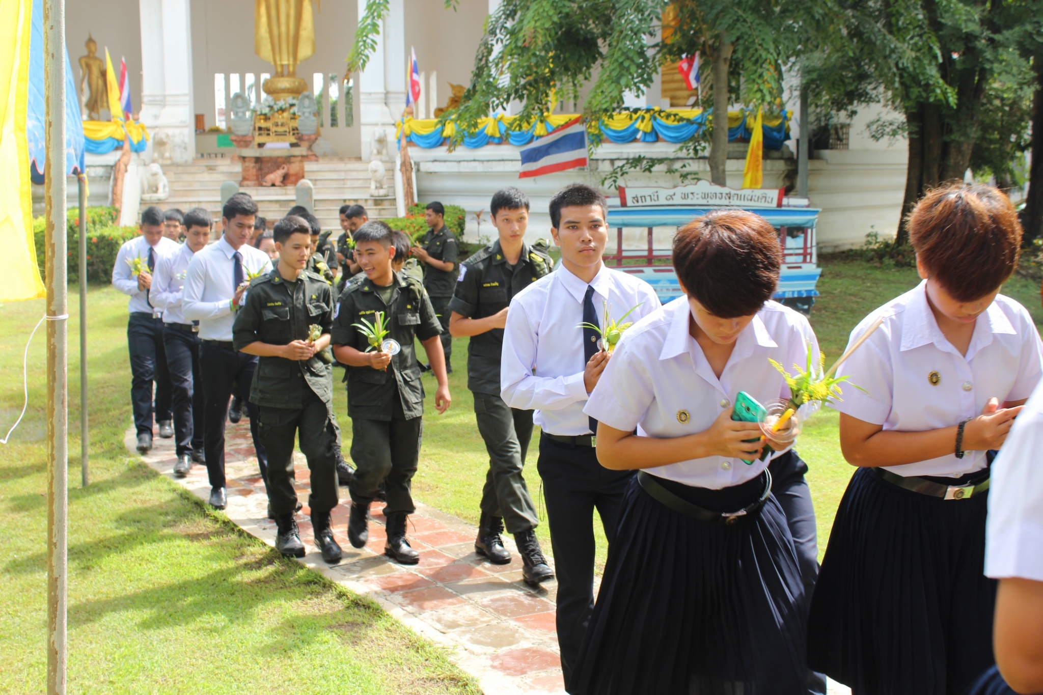 จังหวัดสุโขทัย จัดกิจกรรม “ทำดีเพื่อพ่อ หล่อเทียนเข้าพรรษา” เนื่องในเทศกาลวันอาสาฬหบูชา ประจำปี 2560