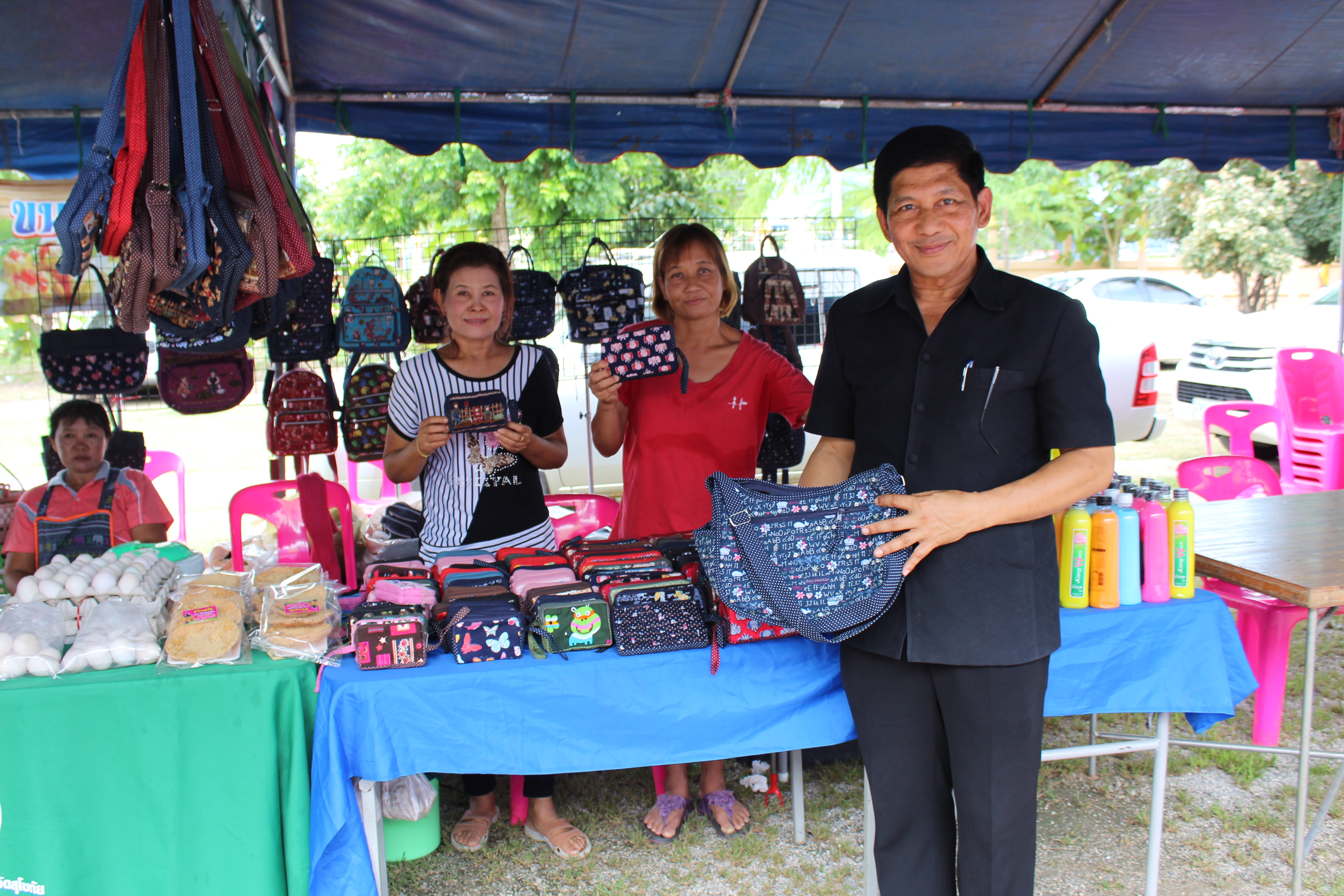 จังหวัดเคลื่อนที่ “หน่วยบำบัดทุกข์ บำรุงสุข สร้างรอยยิ้มให้ประชาชน” ณ วัดศรีมหาโพธิ์ หมู่ที่ 1 ตำบลบ้านหลุม อำเภอเมืองสุโขทัย จังหวัดสุโขทั