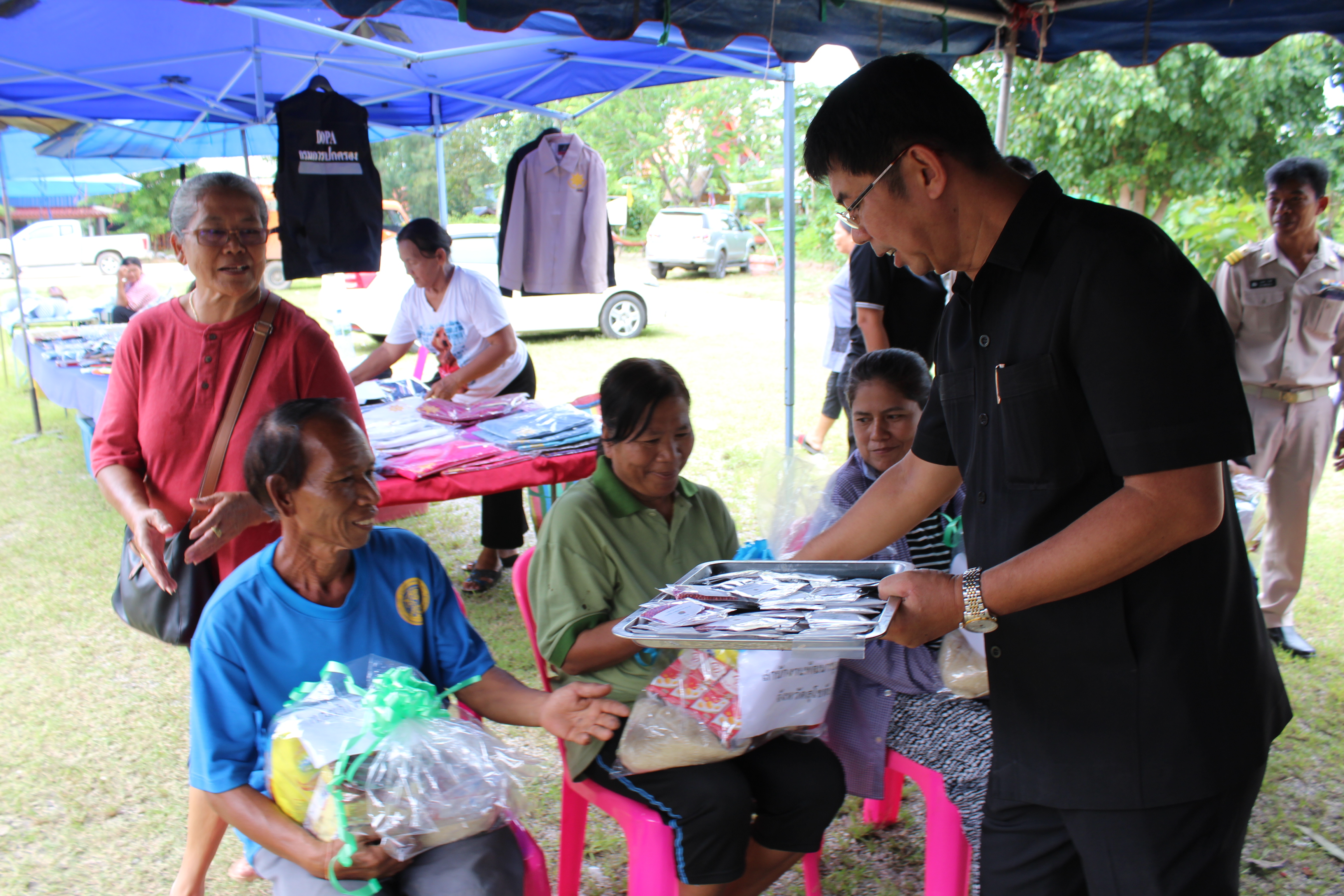 จังหวัดเคลื่อนที่ “หน่วยบำบัดทุกข์ บำรุงสุข สร้างรอยยิ้มให้ประชาชน” ณ วัดศรีมหาโพธิ์ หมู่ที่ 1 ตำบลบ้านหลุม อำเภอเมืองสุโขทัย จังหวัดสุโขทั