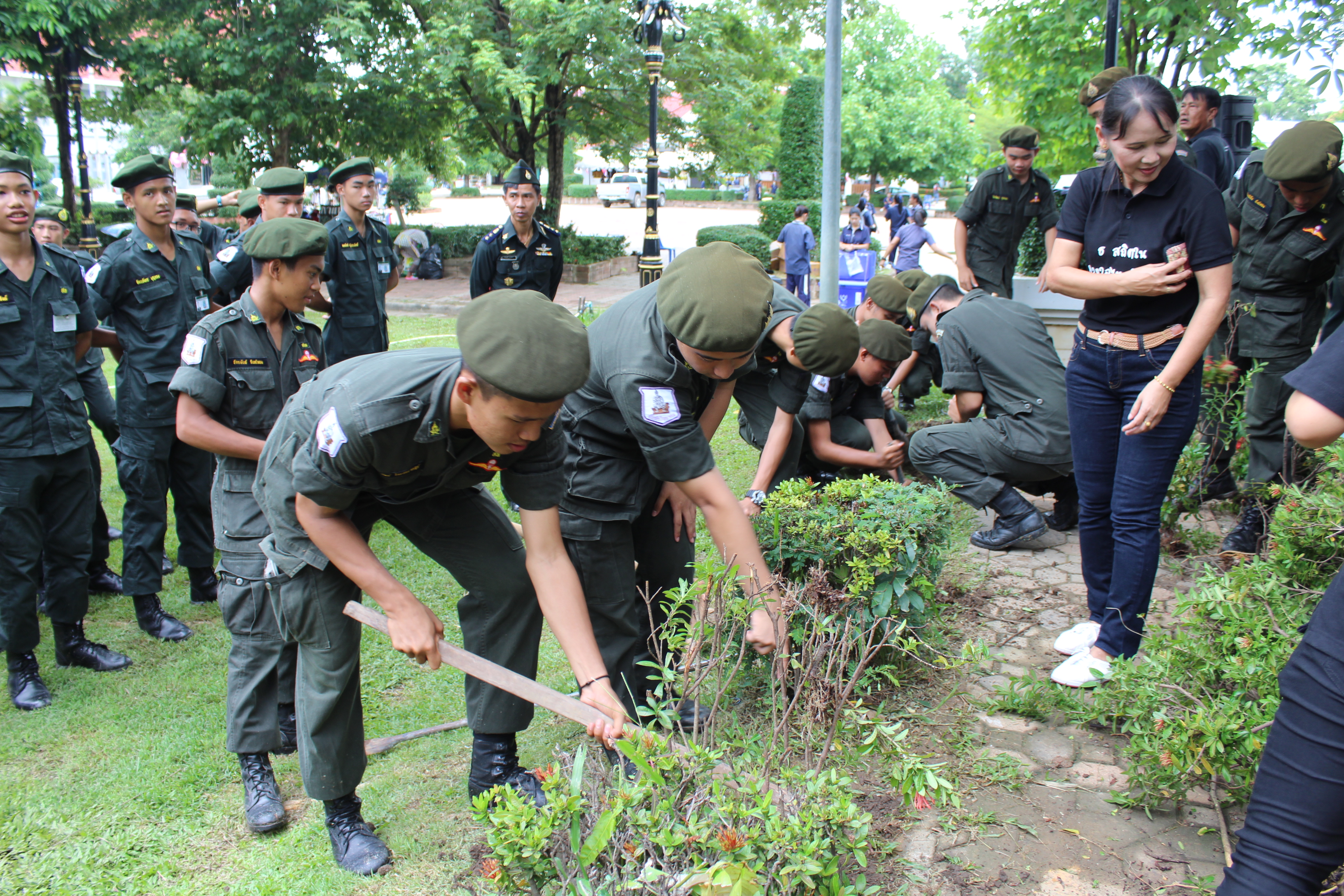 “จังหวัดสุโขทัย จัดกิจกรรมบำเพ็ญสาธารณประโยชน์ เนื่องในวันเฉลิมพระชนมพรรษา 65 พรรษา 28 กรกฎาคม 2560”