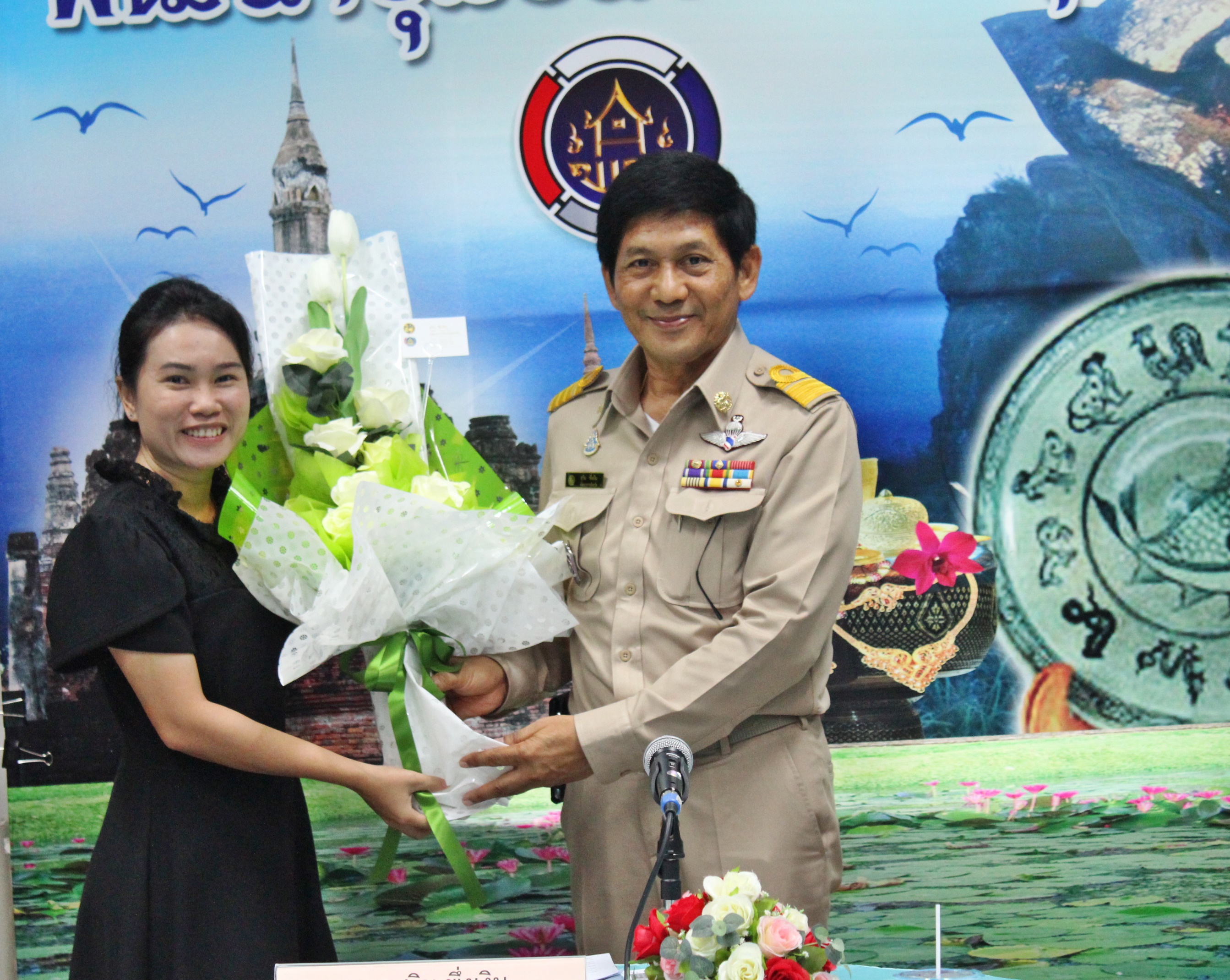 การประชุมพัฒนาการอำเภอ/หัวหน้ากลุ่ม/หัวหน้าฝ่าย และนักวิชาการ