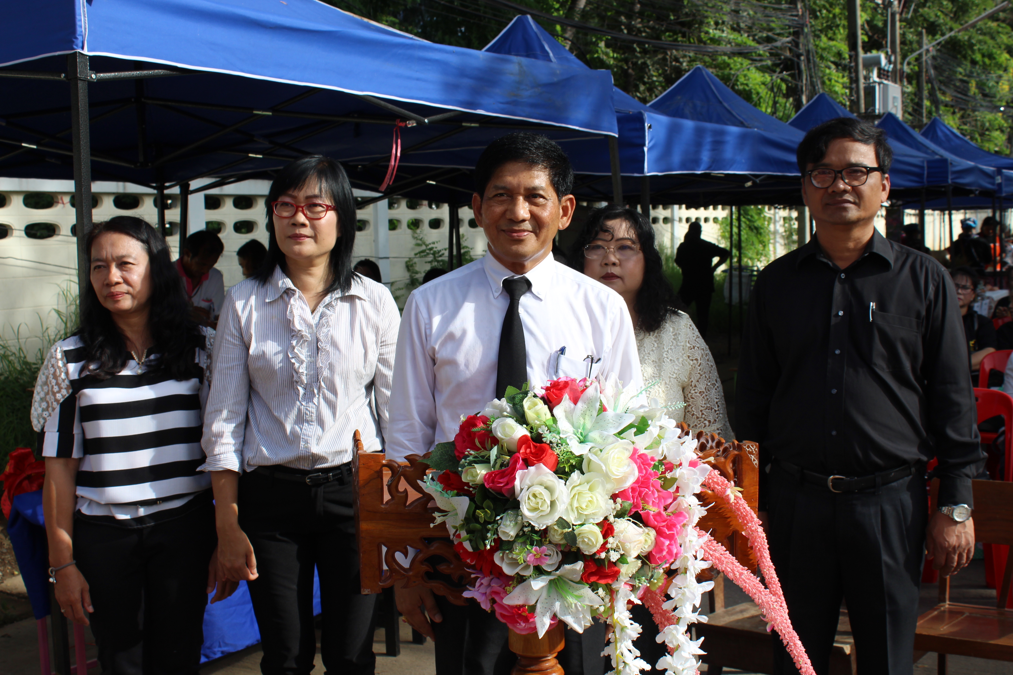 จังหวัดสุโขทัย จัดโครงการจัดจำหน่ายผลิตภัณฑ์กลุ่มอาชีพสมาชิกกองทุนพัฒนาบทบาทสตรีร่วมกับภาคีเครือข่าย