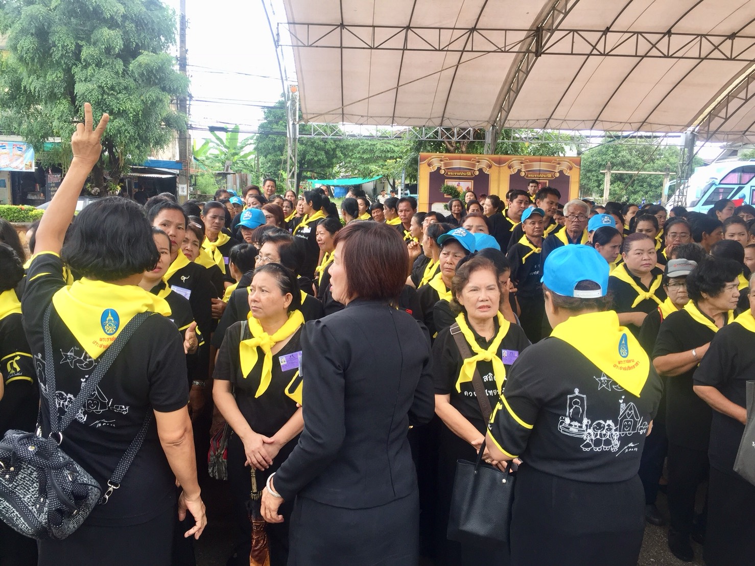 จังหวัดสุโขทัย ซ้อมถวายดอกไม้จันทน์เสมือนจริง