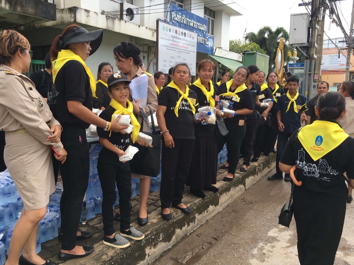 จังหวัดสุโขทัย ซ้อมถวายดอกไม้จันทน์เสมือนจริง