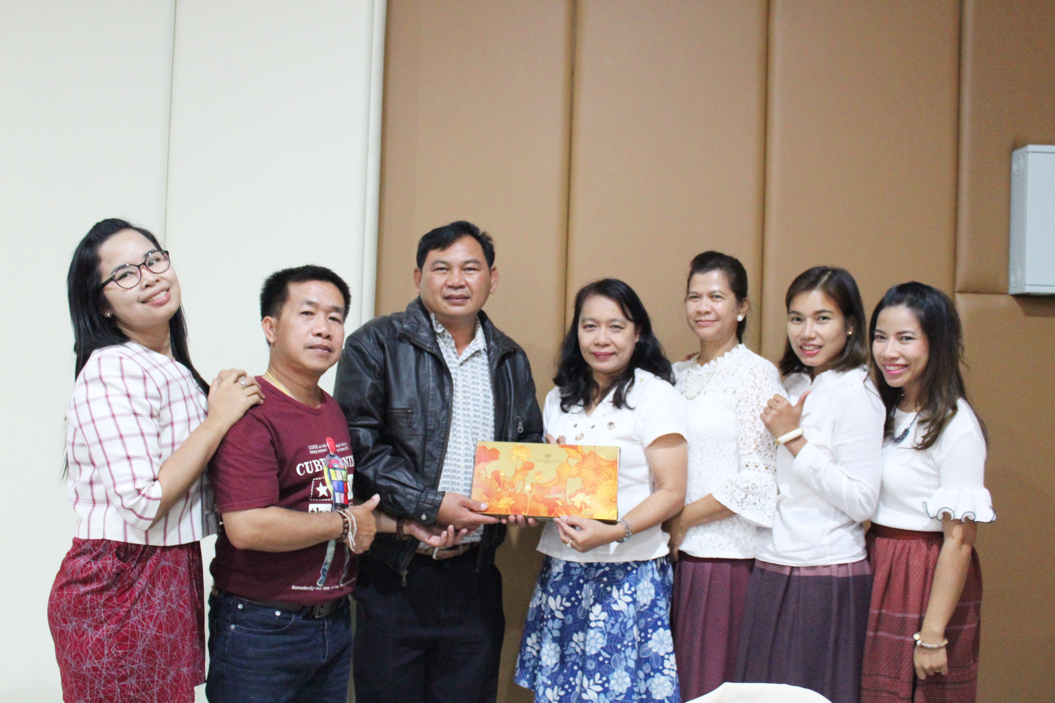 พัฒนาชุมชนจังหวัดสุโขทัย จัดงานเลี้ยงปีใหม่ “ส่งสุขปีใหม่ 2561 ส่งใจพี่น้อง พช.โขทัย ก้าวไปสู่ฝัน”