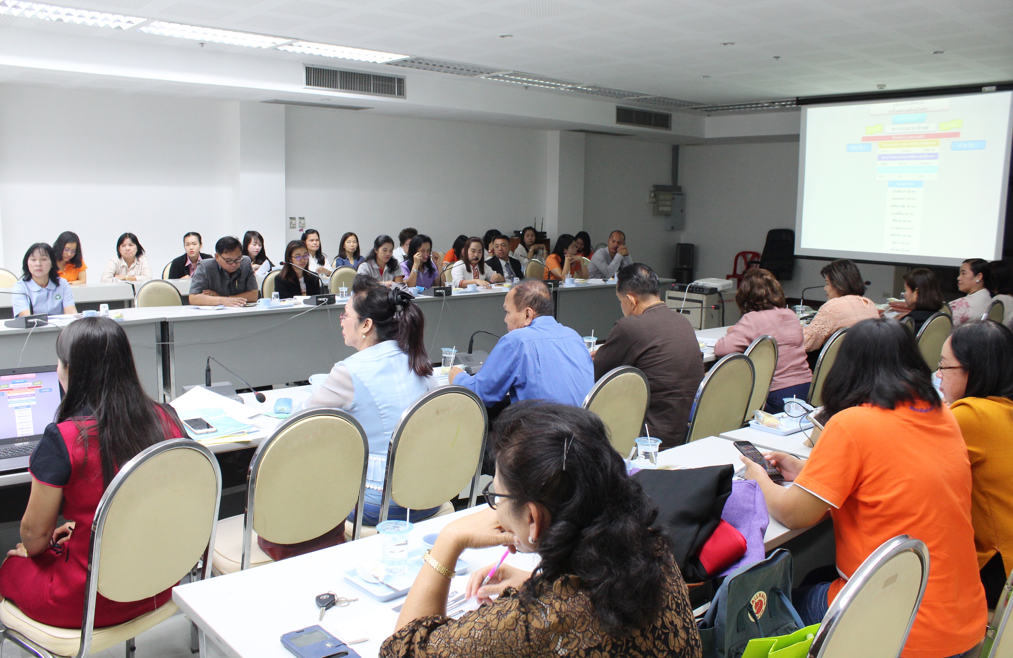 การประชุมคณะกรรมการฝ่ายสตรีสุโขทัย รวมใจสักการะพระแม่ย่า