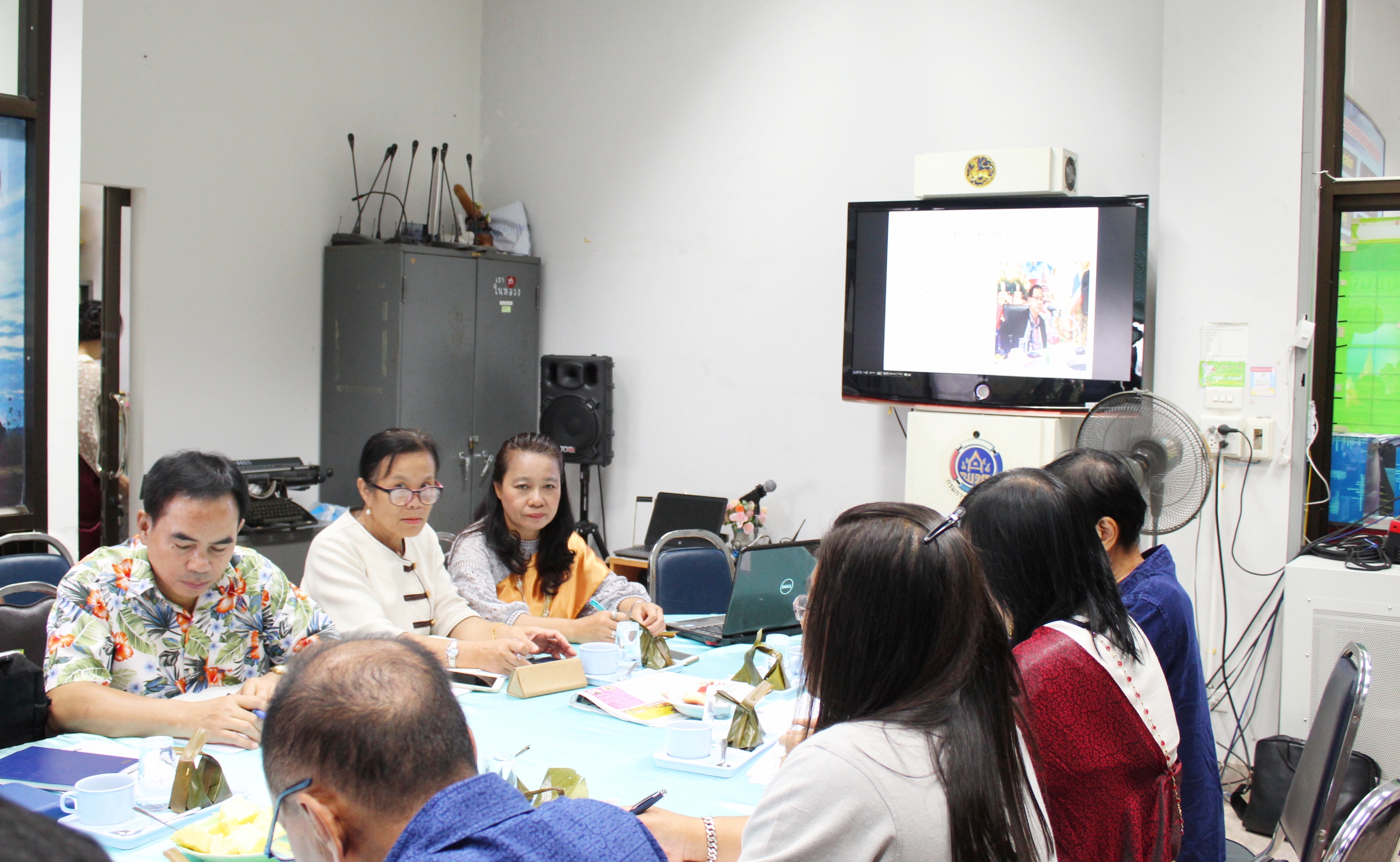 ดร.ไพศาล สุขปัญญา  ผู้ตรวจราชการกรมการพัฒนาชุมชน เขตตรวจราชการที่ 17และ 18 เป็นประธานการประชุมให้คำปรึกษาหารือแนวทางการขับเคลื่อนโครงการ และกิจกรรมต่างๆ เช่น โครงการท่องเที่ยวชุมชนท่องที่ยว OTOP นวัตวิถีของจังหวัดสุโขทัย