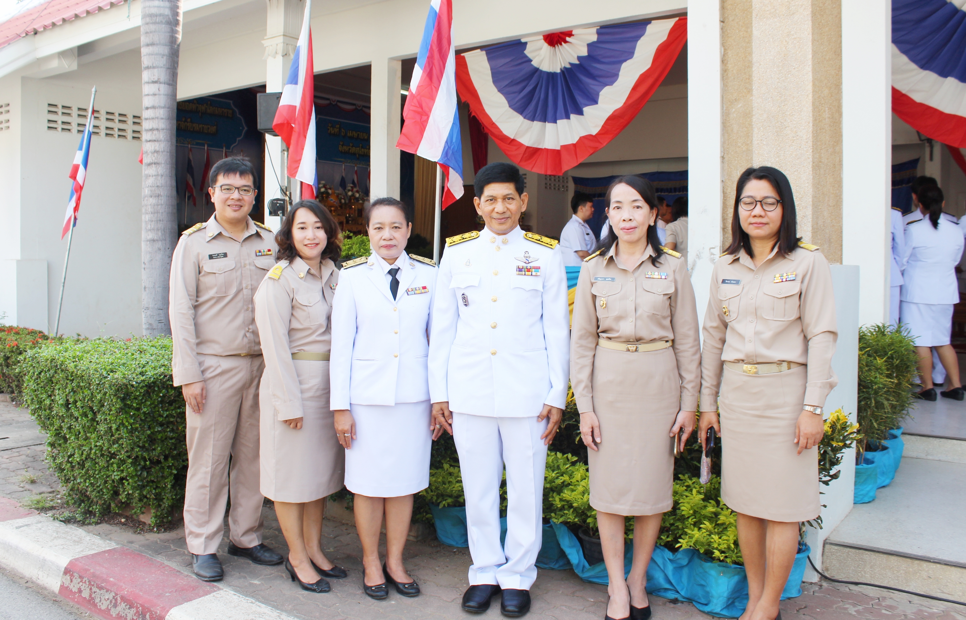 ร่วมงานรัฐพิธีวันพระบาทสมเด็จพระพุทธยอดฟ้าจุฬาโลกมหาราช และวันที่ระลึกมหาจักรีบรมราชวงศ์