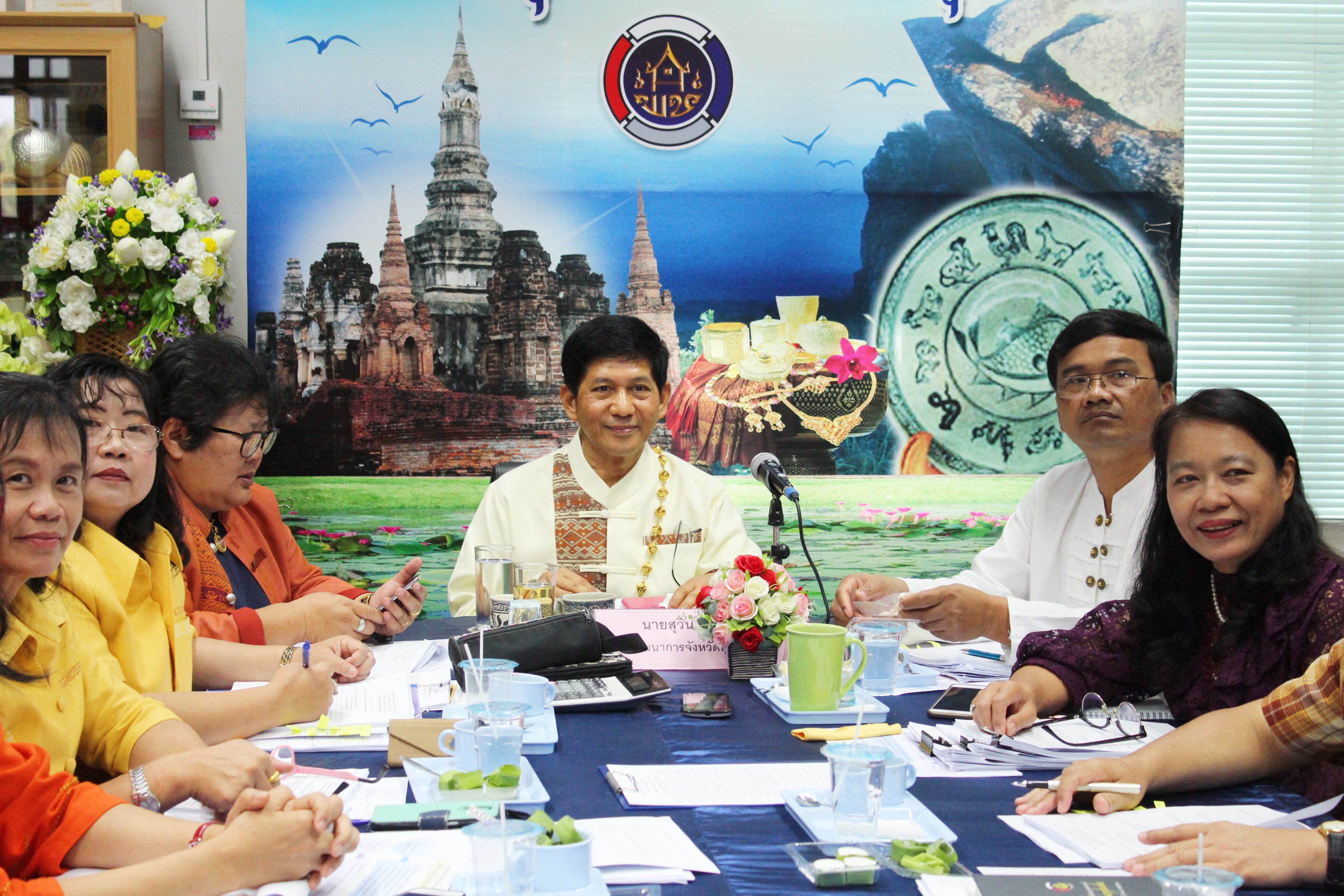 วันที่ 3 พฤษภาคม 2561 เวลา 10.00 น. นายสุวิน  พึ่งเงิน พัฒนาการจังหวัดสุโขทัย เป็นประธานการประชุมพัฒนาการอำเภอ/หัวหน้ากลุ่มงาน/ฝ่าย/นักวิชาการพัฒนาชุมชนจังหวัด ประจำเดือนเมษายน 2561 ครั้งที่ 4/๒๕๖๑