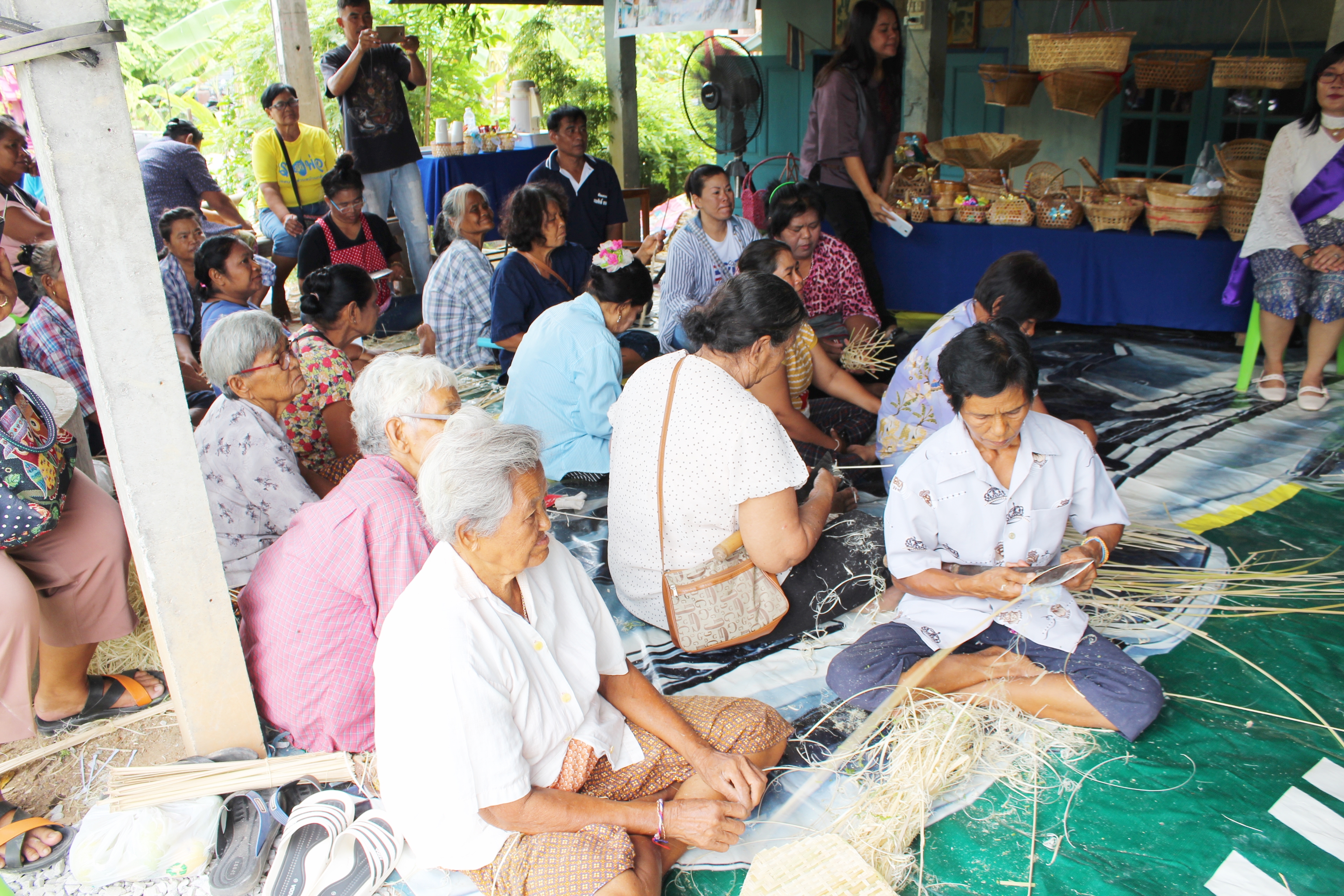 วันที่ 24 พฤษภาคม 2561 เวลา 09.30 น. นายสุวิน พึ่งเงิน พัฒนาการจังหวัดสุโขทัย ลงพื้นที่ตรวจเยี่ยมและคัดเลือกร่วมกับคณะกรรมการติดตามสนับสนุนและคัดเลือกครัวเรือนสัมมาชีพชุมชนตัวอย่างระดับจังหวัด ประจำปี 2561