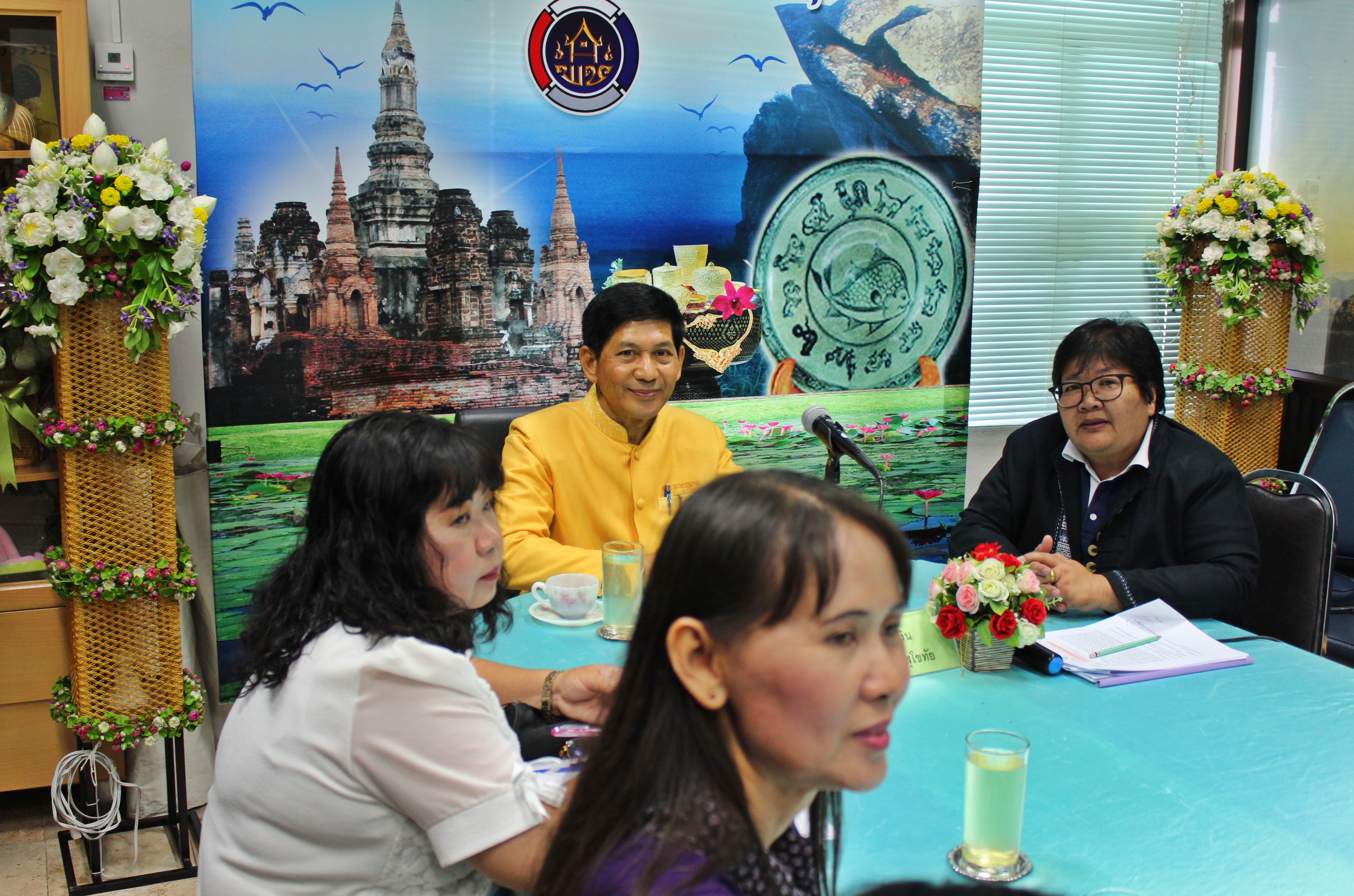 รับฟังการประชุมติดตามเร่งรัดการเบิกจ่ายงบประมาณกองทุนพัฒนาบทบาทสตรี ประจำปีงบประมาณ พ.ศ.2561 ผ่านระบบ video conference