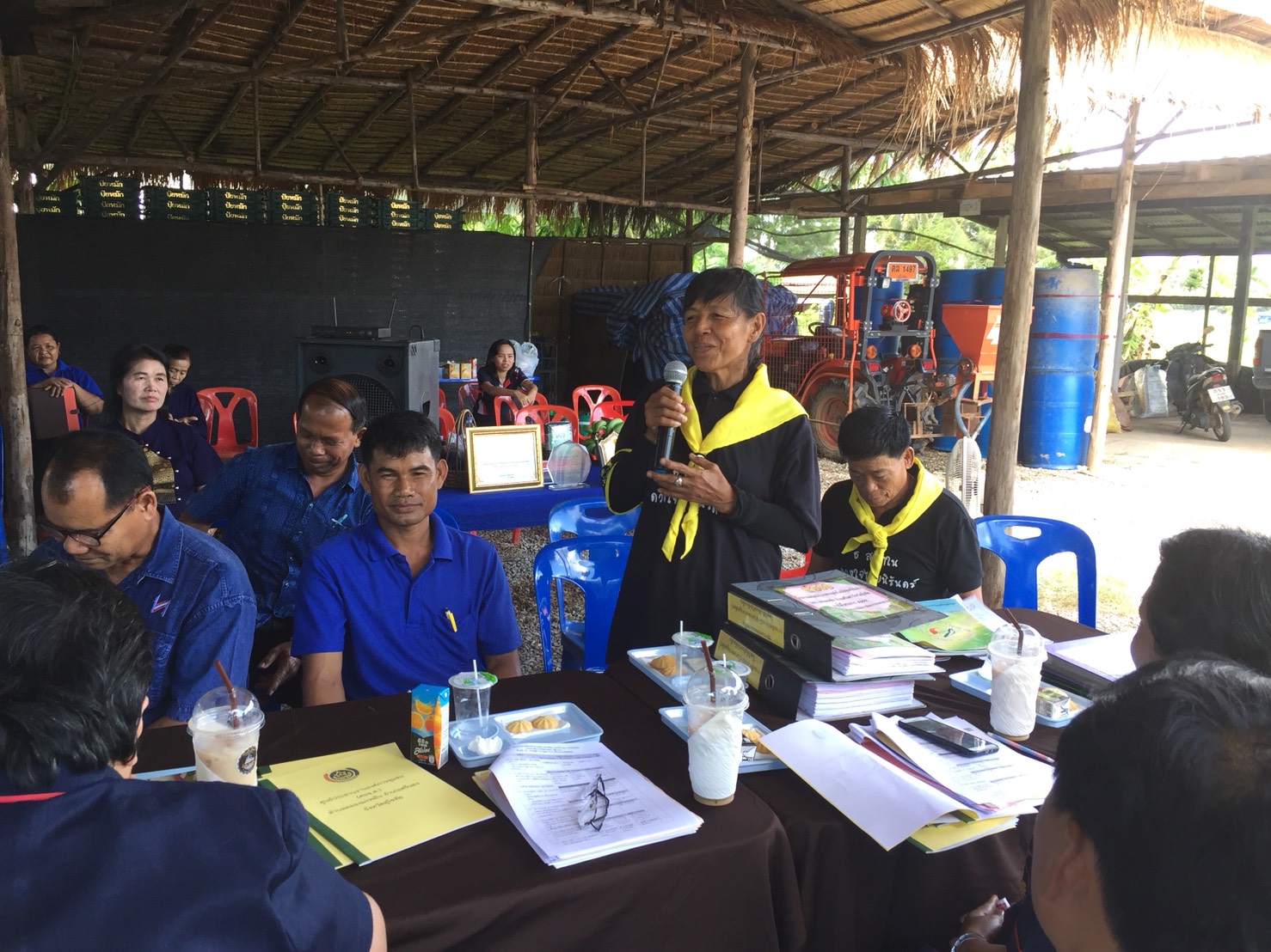 วันที่ 5 มิถุนายน 2561 เวลา 09.00 น. นายสุวิน พึ่งเงิน พัฒนาการจังหวัดสุโขทัย มอบหมายให้นางสาวกฤษณา กันทะสา หัวหน้ากลุ่มงานยุทธศาสตร์ฯ และคณะกรรมการฯ ลงพื้นที่พิจารณาคัดสรรกิจกรรมพัฒนาชุมชนดีเด่น ระดับจังหวัด ประจำปี 2561