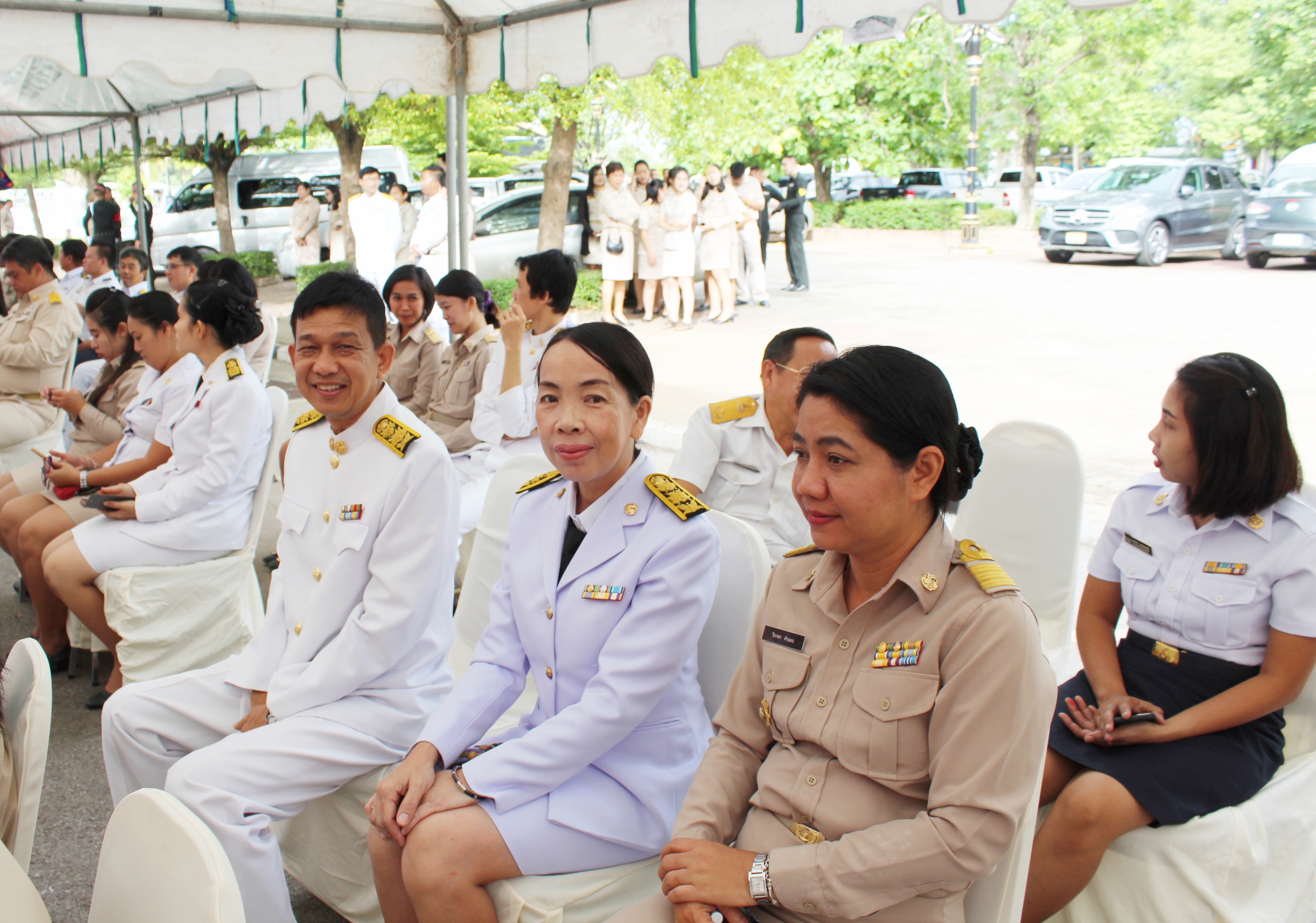 วันที่ 11 กรกฎาคม 2561 เวลา 08.00 น. นายสุวิน พึ่งเงิน พัฒนาการจังหวัดสุโขทัย นำข้าราชการสำนักงานพัฒนาชุมชนจังหวัดสุโขทัย ร่วมงานรัฐพิธีวันสมเด็จพระนารายณ์มหาราช ณ ศาลาอเนกประสงค์ ศาลากลางจังหวัดสุโขทัย โดยมีหัวหน้าส่วนราชการ ทหาร ตำรวจ พ่อค้า ประชาชน เข้าร่วมพิธีฯ เป็นจำนวนมาก