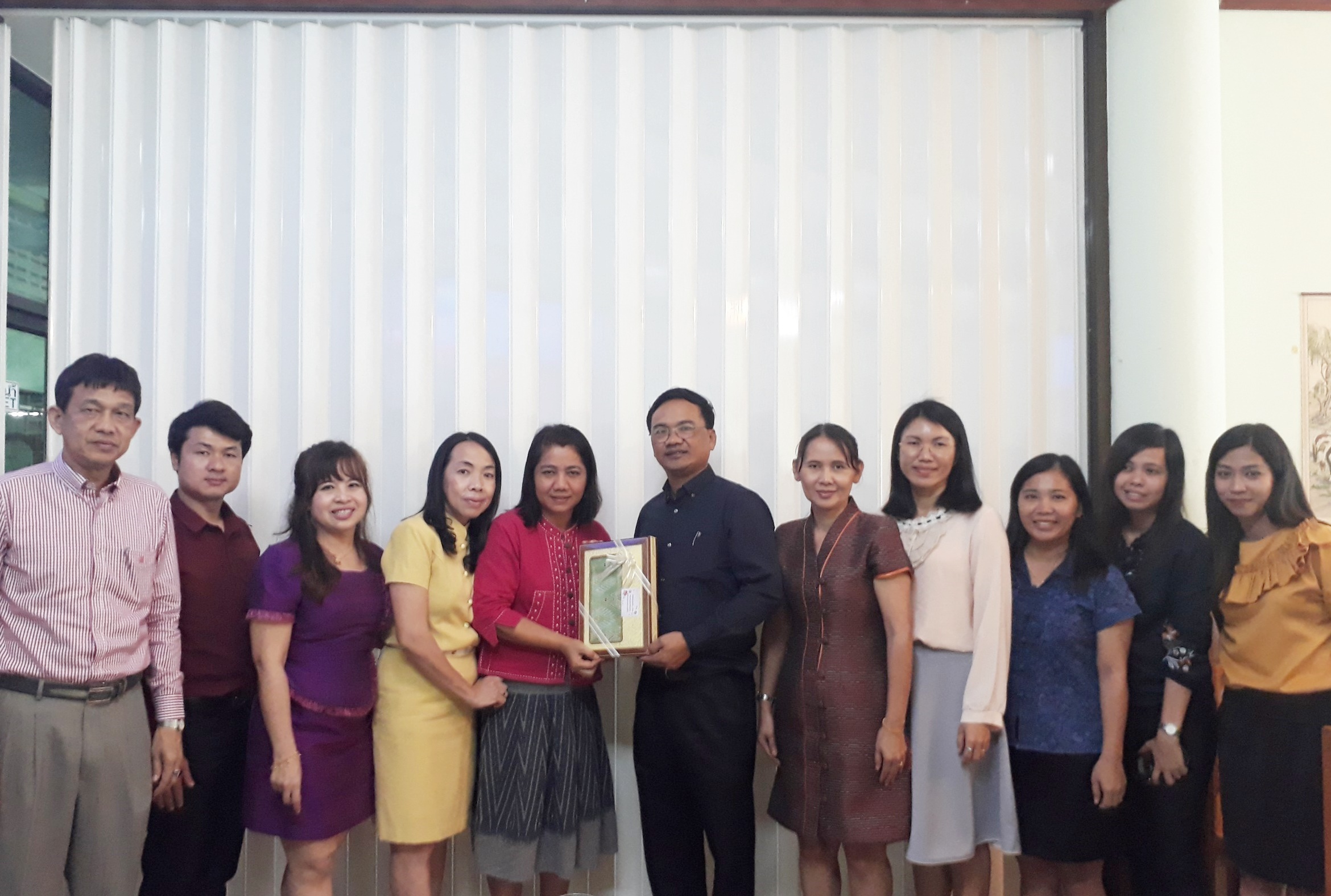 “ชื่นชม ยินดี กับท่านพัฒนาการอำเภอ (ชำนาญการพิเศษ) ป้ายแดง”