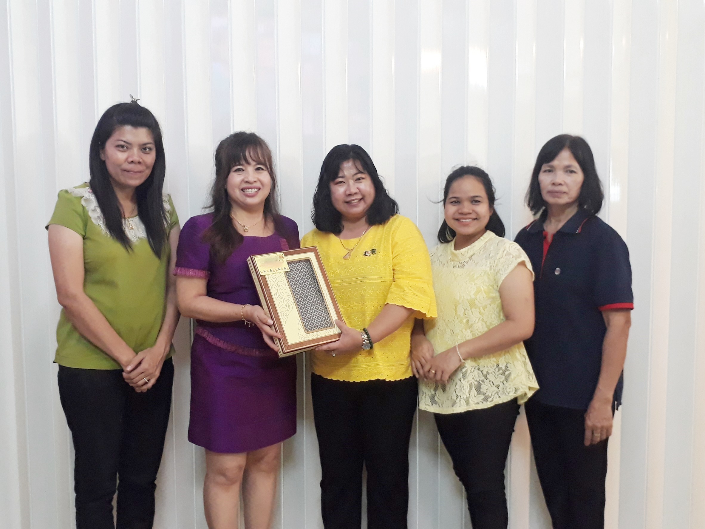 “ชื่นชม ยินดี กับท่านพัฒนาการอำเภอ (ชำนาญการพิเศษ) ป้ายแดง”