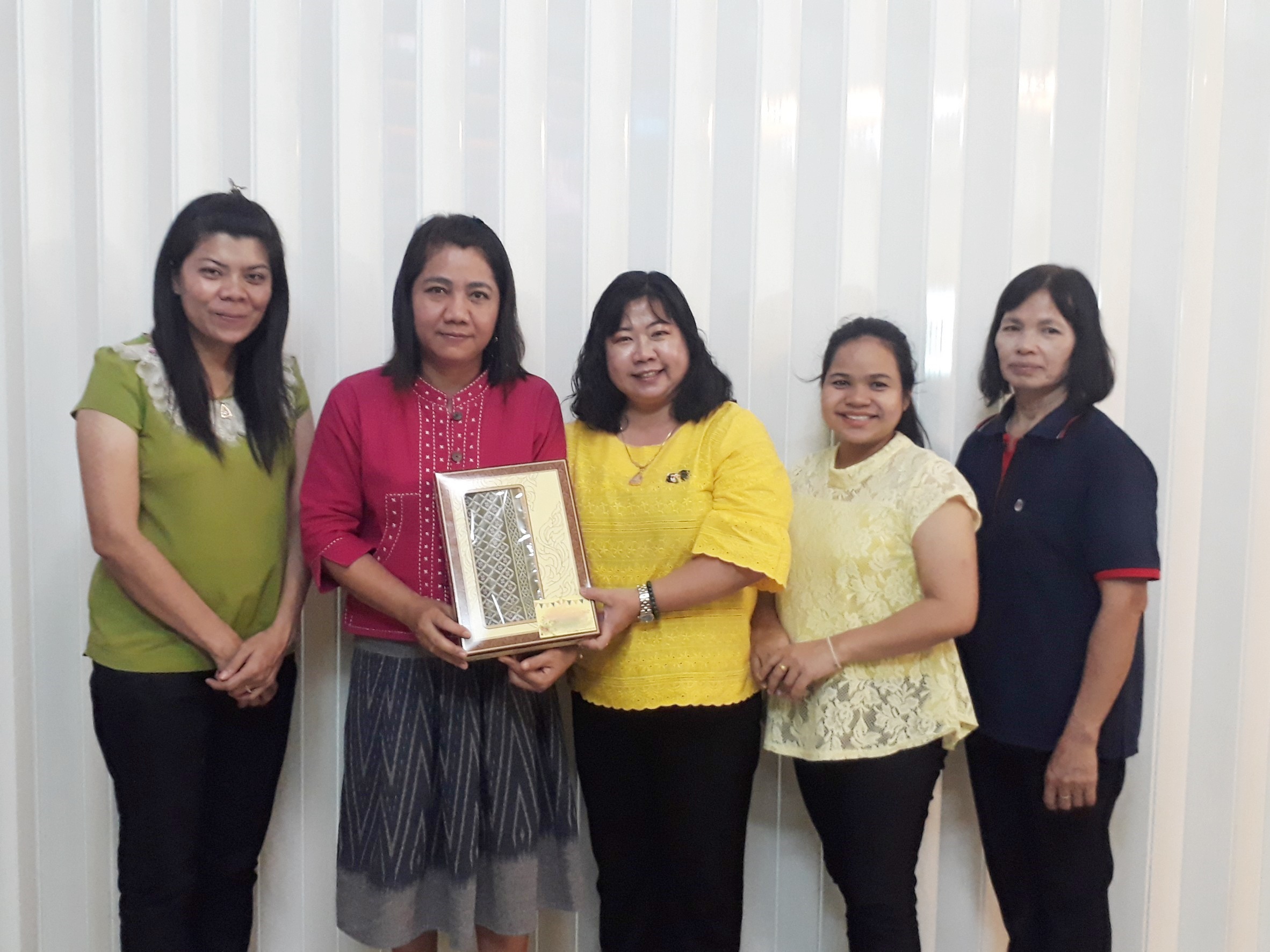 “ชื่นชม ยินดี กับท่านพัฒนาการอำเภอ (ชำนาญการพิเศษ) ป้ายแดง”