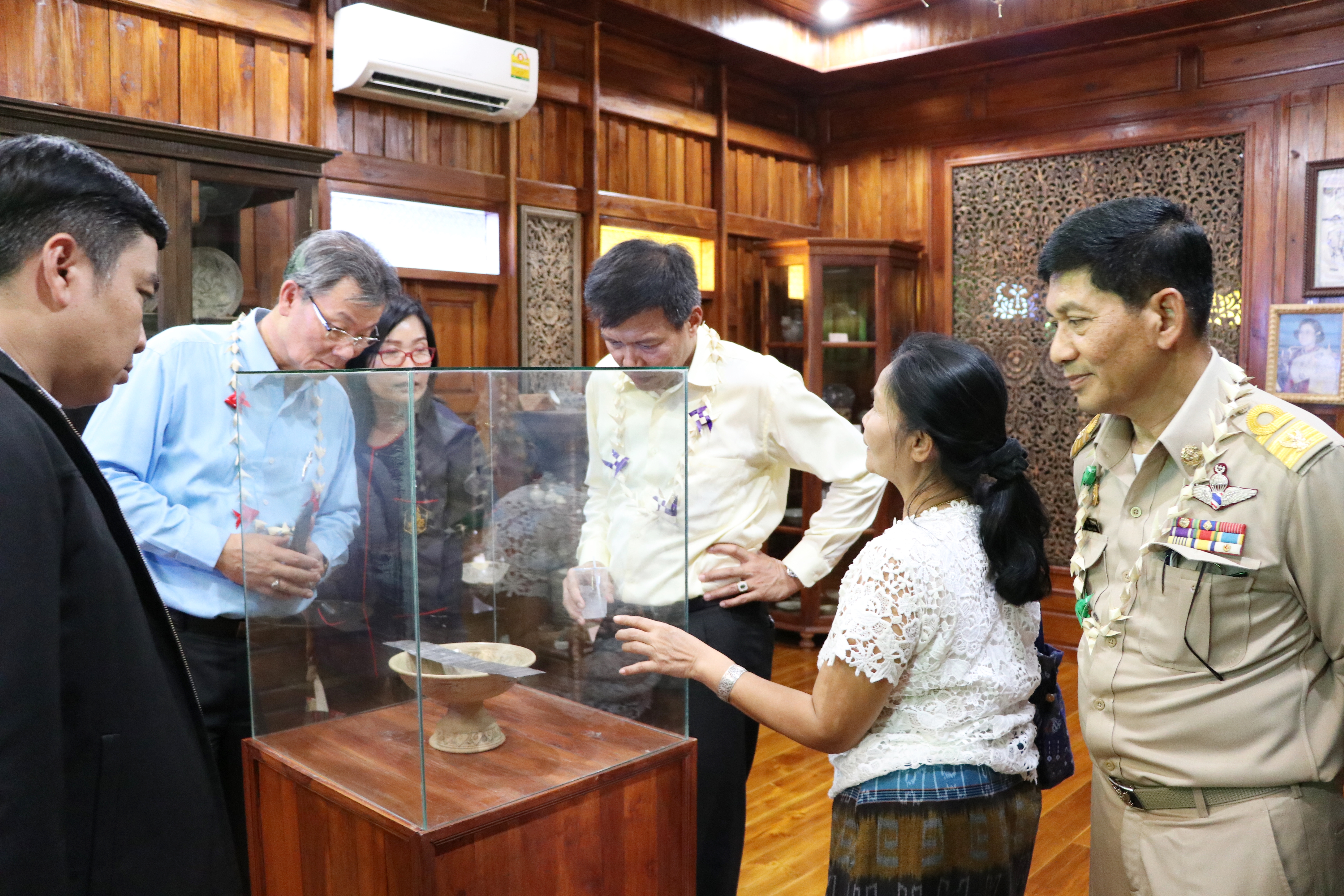 ผู้ตรวจราชการกระทรวงมหาดไทย พร้อมด้วยผู้ตรวจราชการกรมการพัฒนาชุมชน เขตตรวจราชการกลุ่มจังหวัดภาคเหนือตอนล่าง 1 ลงพื้นที่ตรวจติดตามการขับเคลื่อนโครงการชุมชนท่องเที่ยว OTOP นวัตวิถี จังหวัดสุโขทัย
