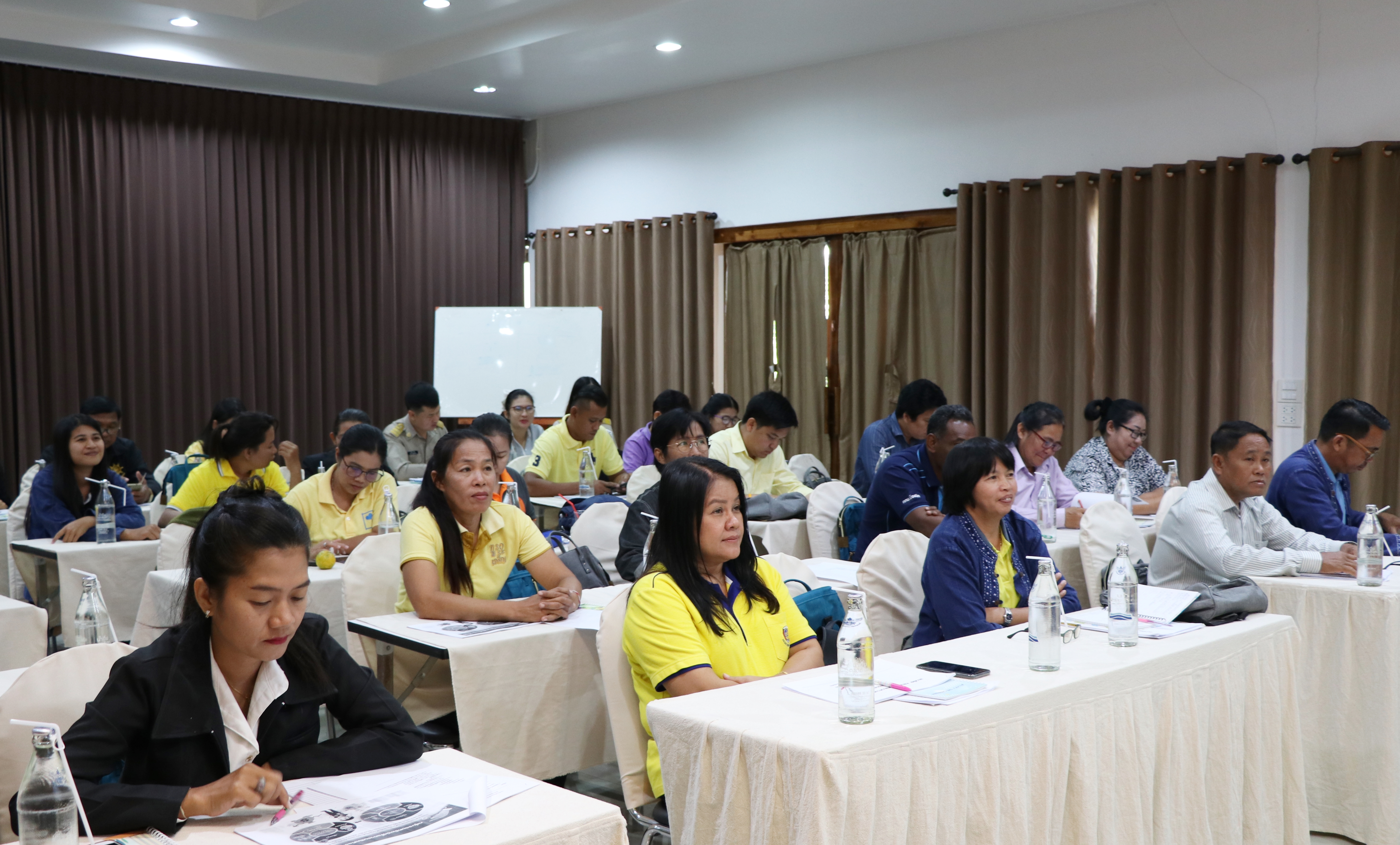 วันที่ 26 พฤศจิกายน 2561 เวลา 09.30 น. นายสุวิน พึ่งเงิน พัฒนาการจังหวัดสุโขทัย เป็นประธานเปิดการประชุมเชิงปฏิบัติการตรวจสุขภาพทางการเงินกลุ่มออมทรัพย์เพื่อการผลิต