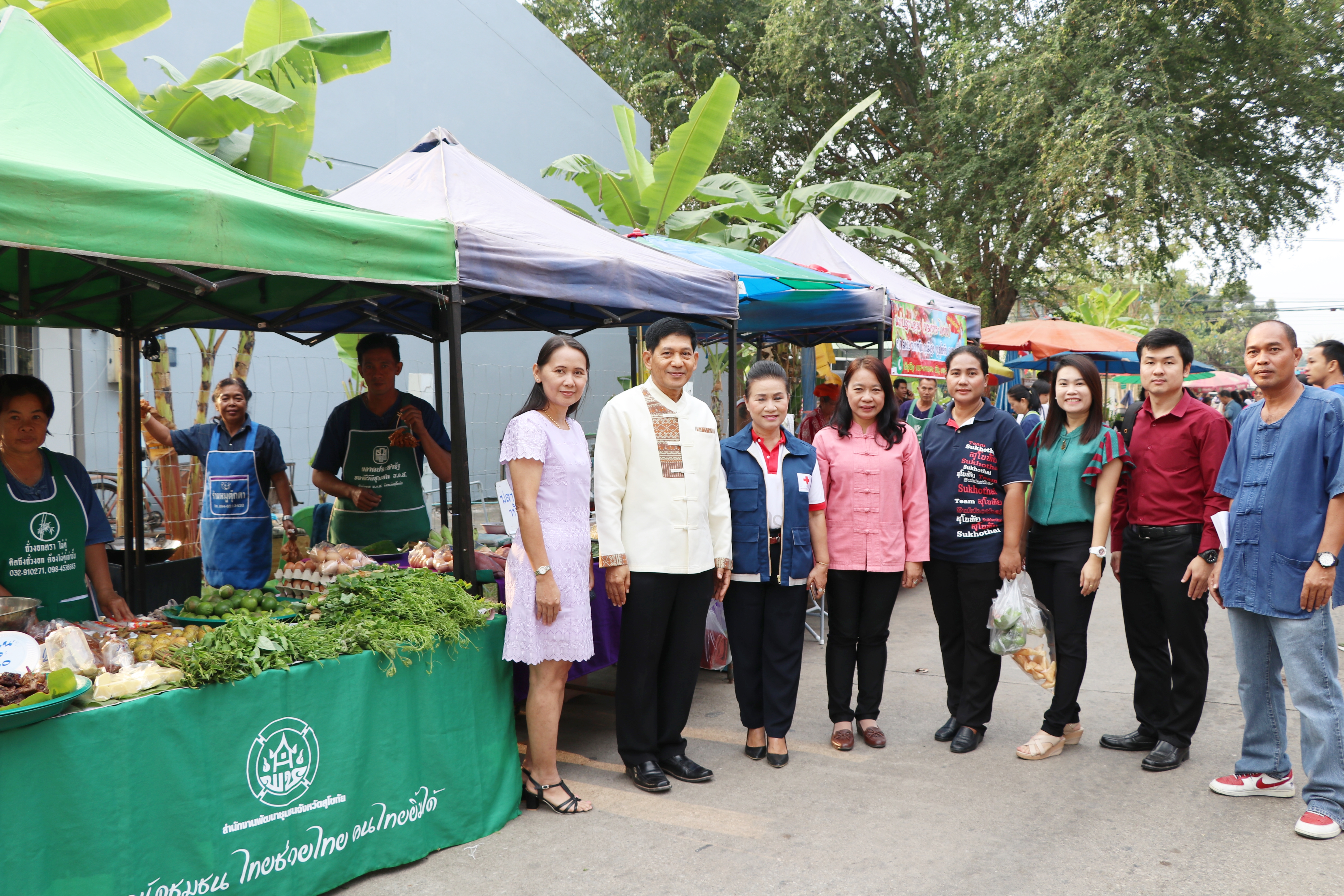 “พช.สุโขทัย เน้นการกระจายรายได้ ลดความเหลื่อมล้ำ”ตลาดประชารัฐ คนไทยยิ้มได้