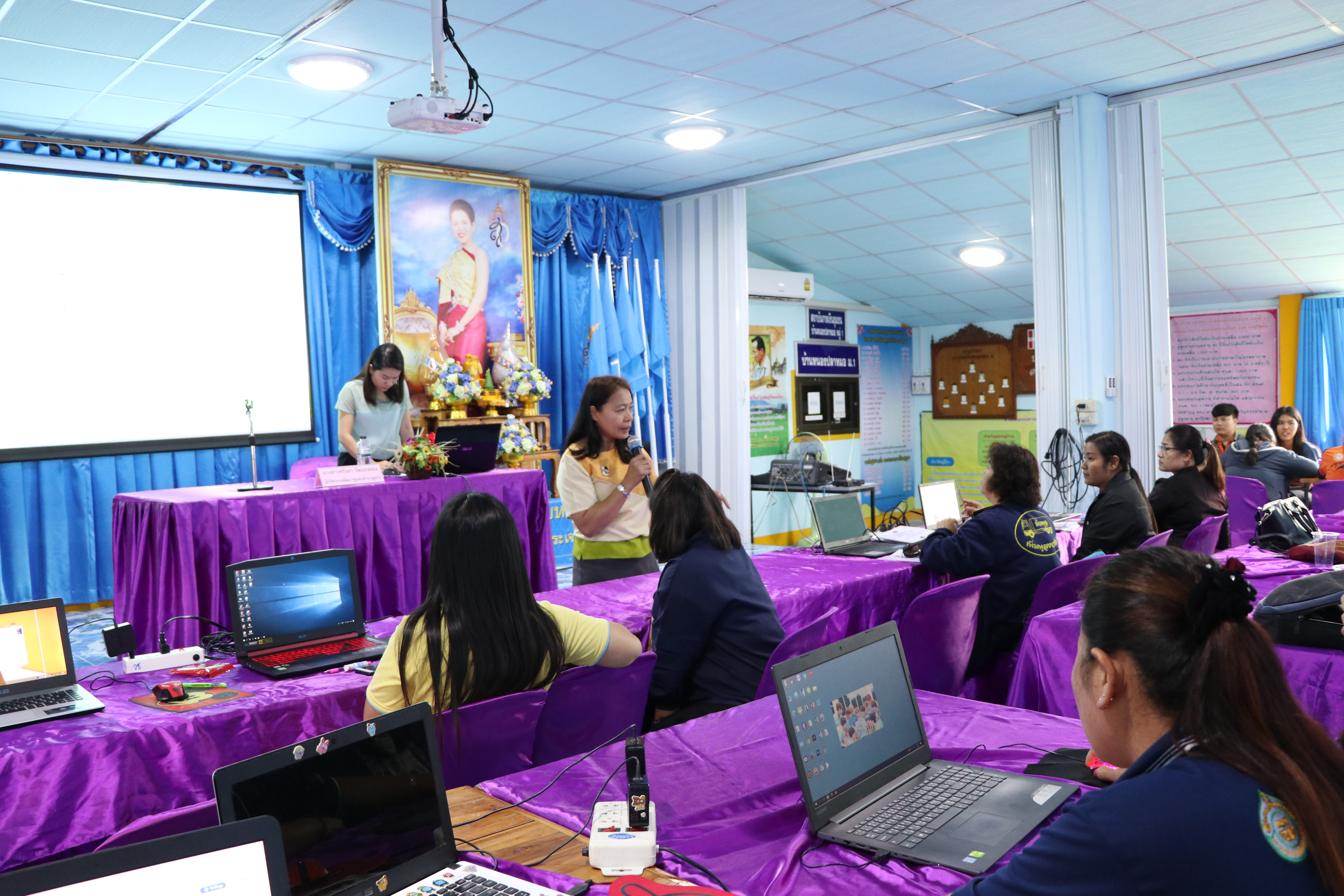 “สำนักงานพัฒนาชุมชนจังหวัดสุโขทัย ฝึกอบรมผู้บันทึกข้อมูล จปฐ.ปี 2562 รุ่นที่ ๒”