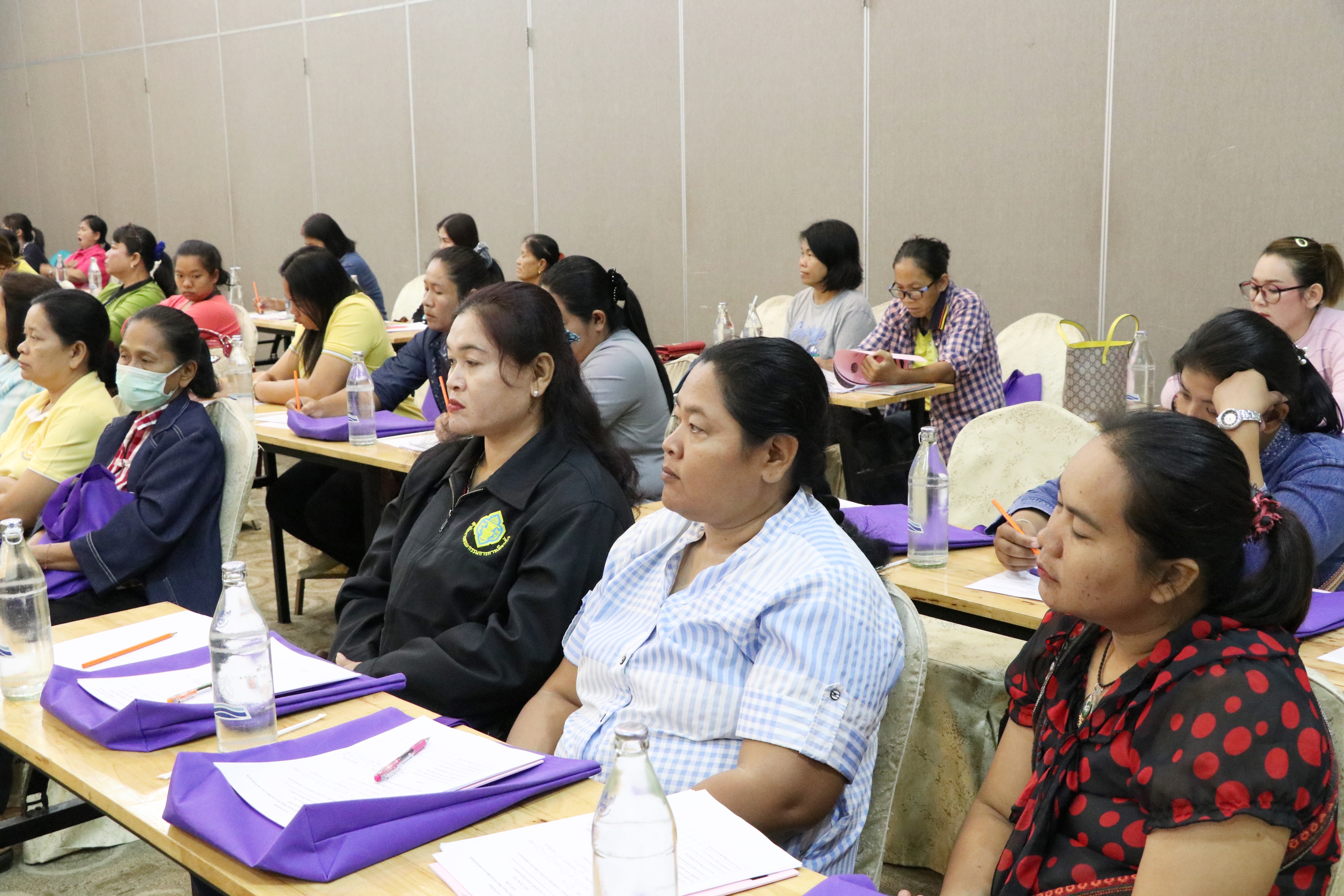 วันที่ 27 มีนาคม 2562 เวลา 10.00 น. นายสุวิน พึ่งเงิน พัฒนาการจังหวัดสุโขทัย เป็นประธานเปิดการประชุมเชิงปฏิบัติการเพิ่มประสิทธิภาพกลุ่มอาชีพสมาชิกกองทุนพัฒนาบทบาทสตรีระดับจังหวัด