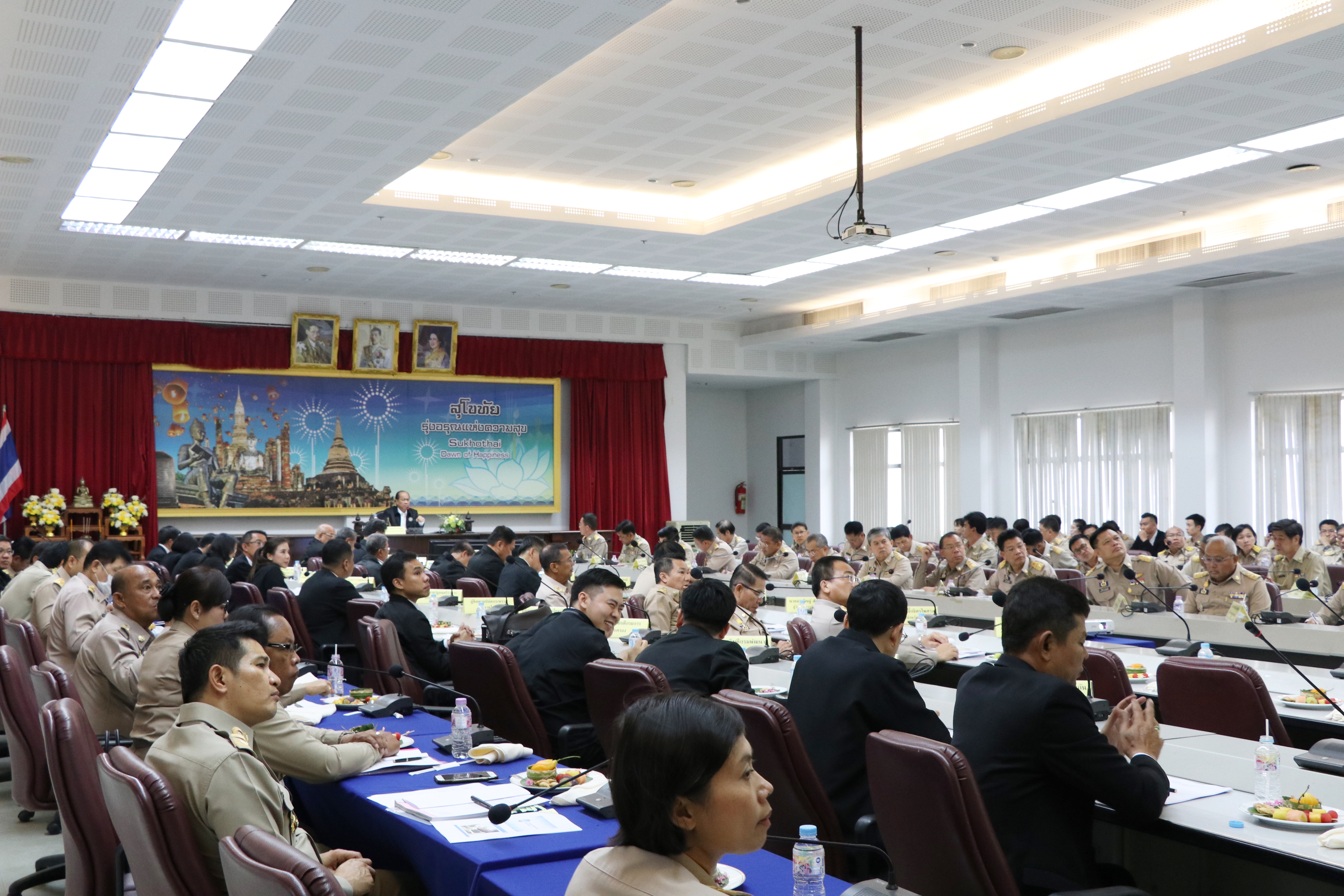 นายนิสิต จันทร์สมวงศ์ อธิบดีกรมการพัฒนาชุมชน ร่วมลงพื้นที่จังหวัดสุโขทัย ในการตรวจราชการของรัฐมนตรีว่าการกระทรวงมหาดไทย