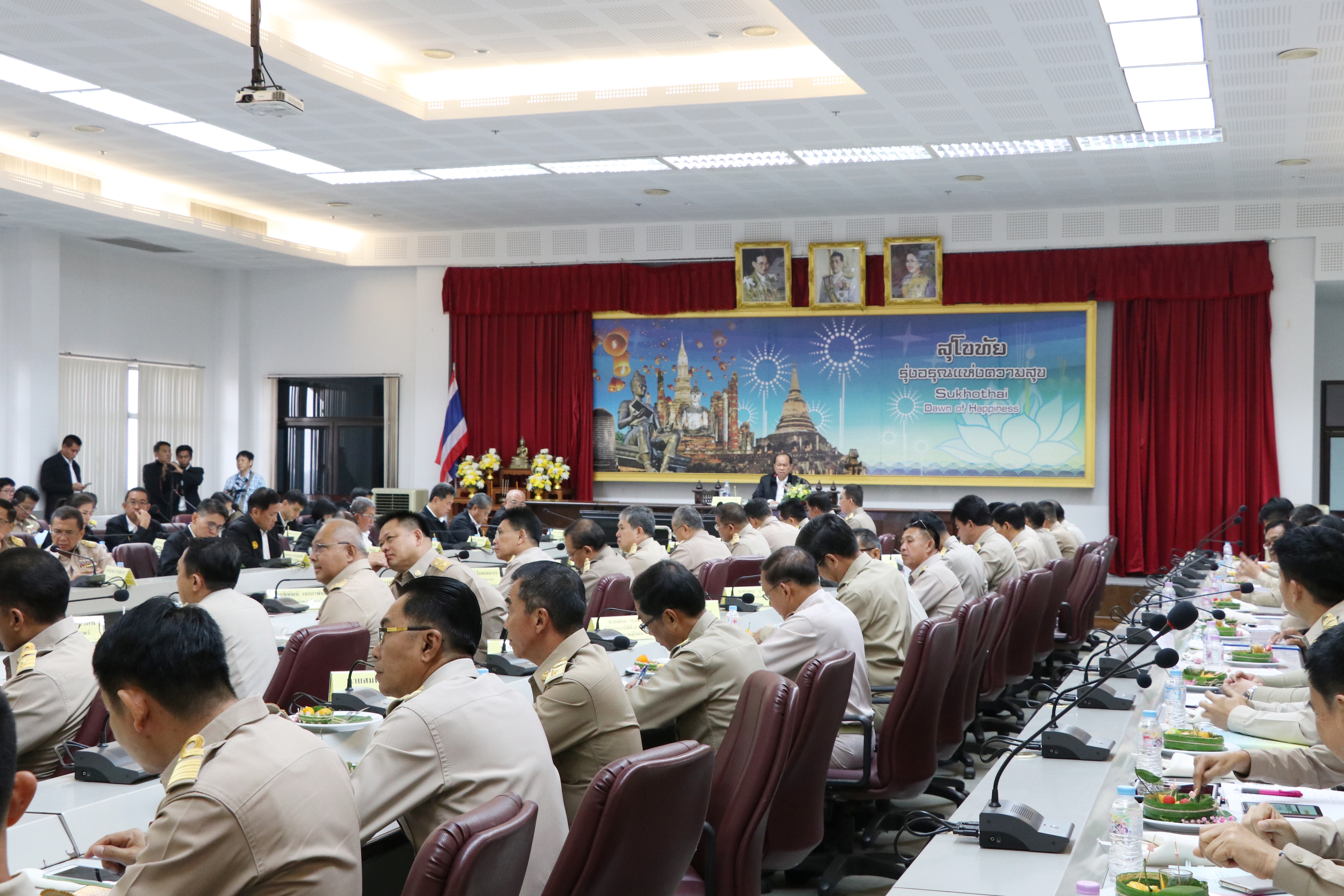 นายนิสิต จันทร์สมวงศ์ อธิบดีกรมการพัฒนาชุมชน ร่วมลงพื้นที่จังหวัดสุโขทัย ในการตรวจราชการของรัฐมนตรีว่าการกระทรวงมหาดไทย