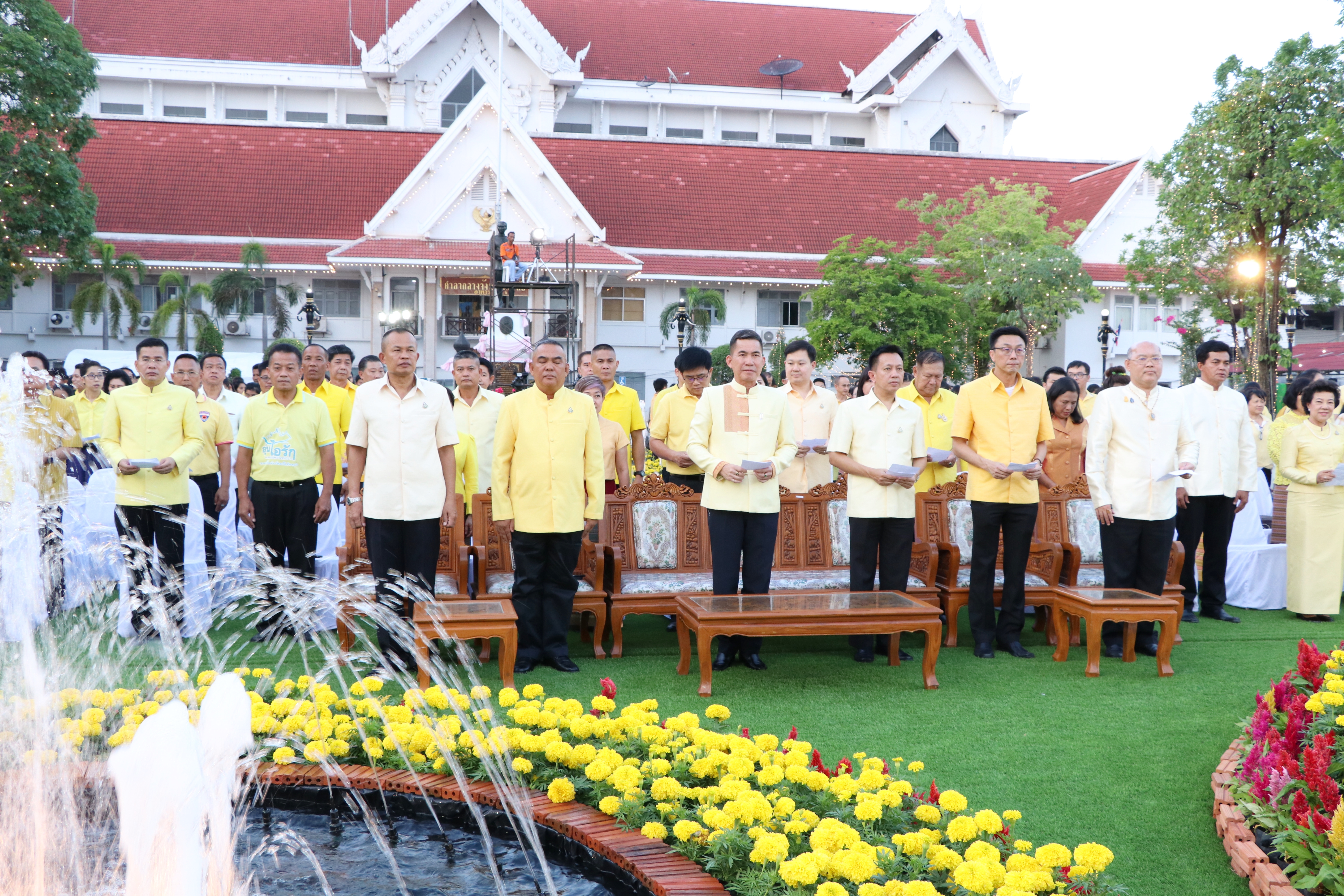 “พช. จังหวัดสุโขทัย ร่วมพิธีเปิดงานมหรสพสมโภช เนื่องในโอกาสมหามงคลพระราชพิธีบรมราชาภิเษก ณ บริเวณหน้าศาลากลางจังหวัดสุโขทัย”