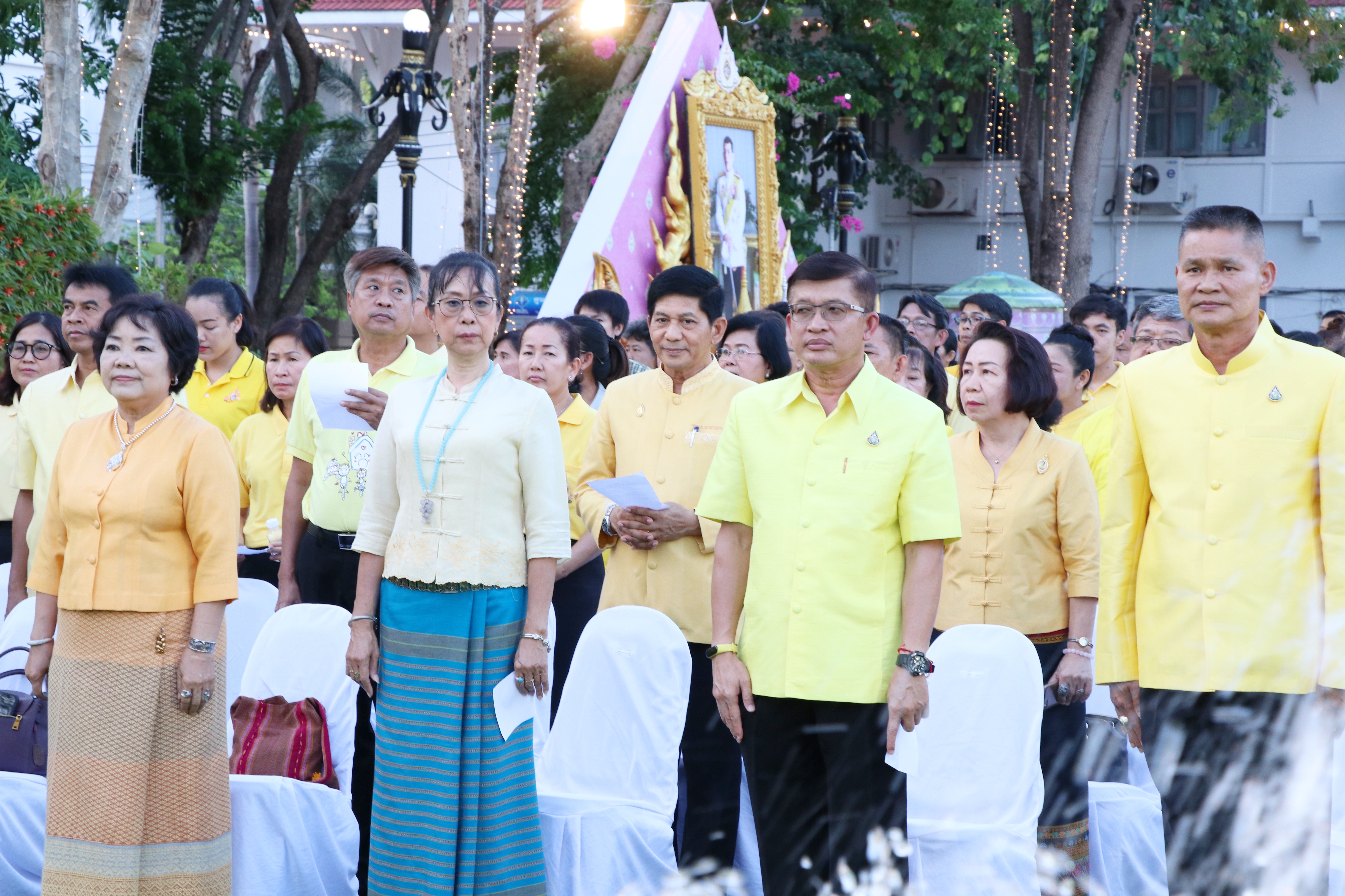 “พช. จังหวัดสุโขทัย ร่วมพิธีเปิดงานมหรสพสมโภช เนื่องในโอกาสมหามงคลพระราชพิธีบรมราชาภิเษก ณ บริเวณหน้าศาลากลางจังหวัดสุโขทัย”