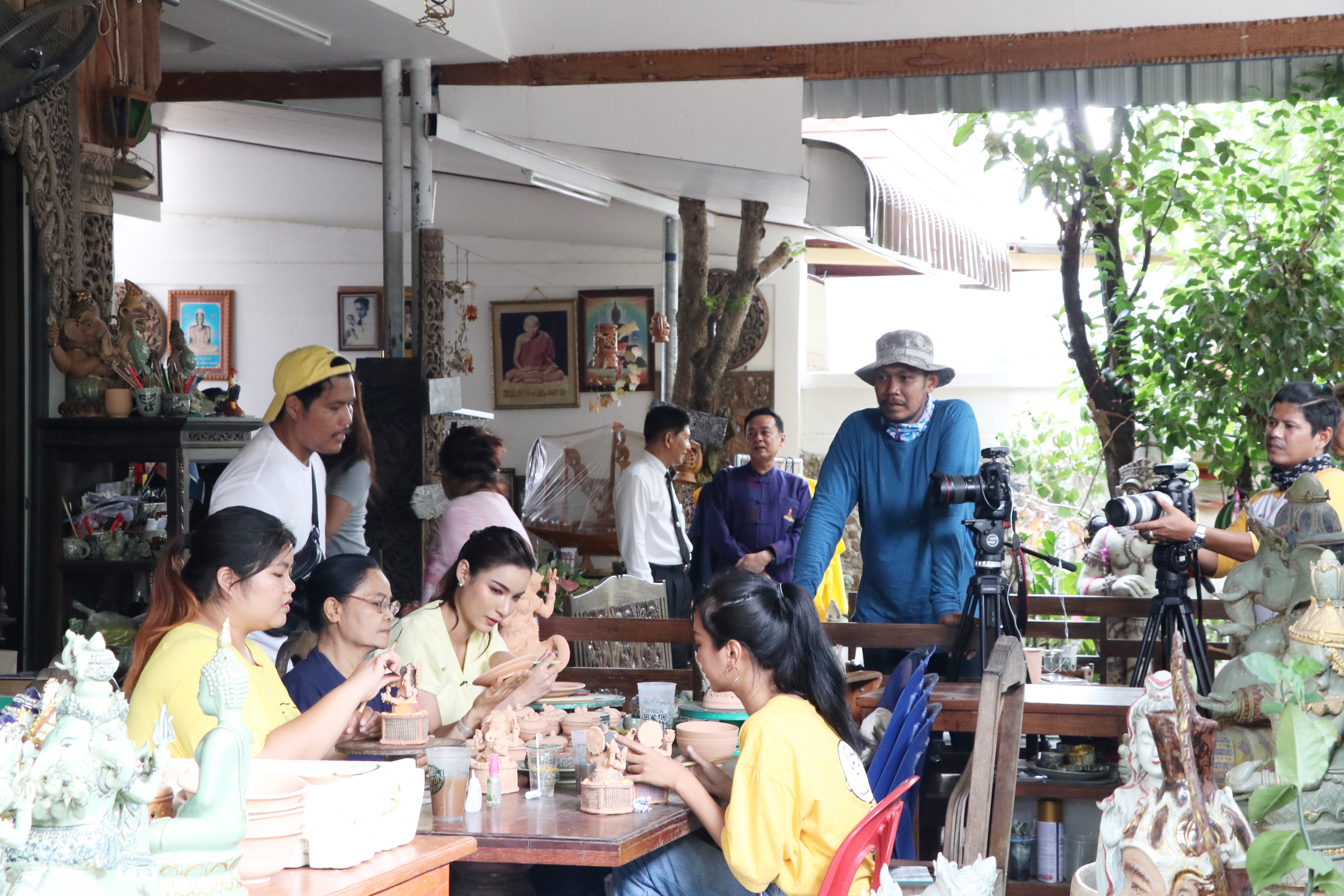 กรมการพัมนาชุมชน ถ่ายทำรายการ “พช.พาฟิน ชิมอาหารถิ่นรสไทยแท้” ของจังหวัดสุโขทัย กลุ่มเป้าหมาย(ก๋วยเตี๋ยวสุโขทัยบ้านนา)