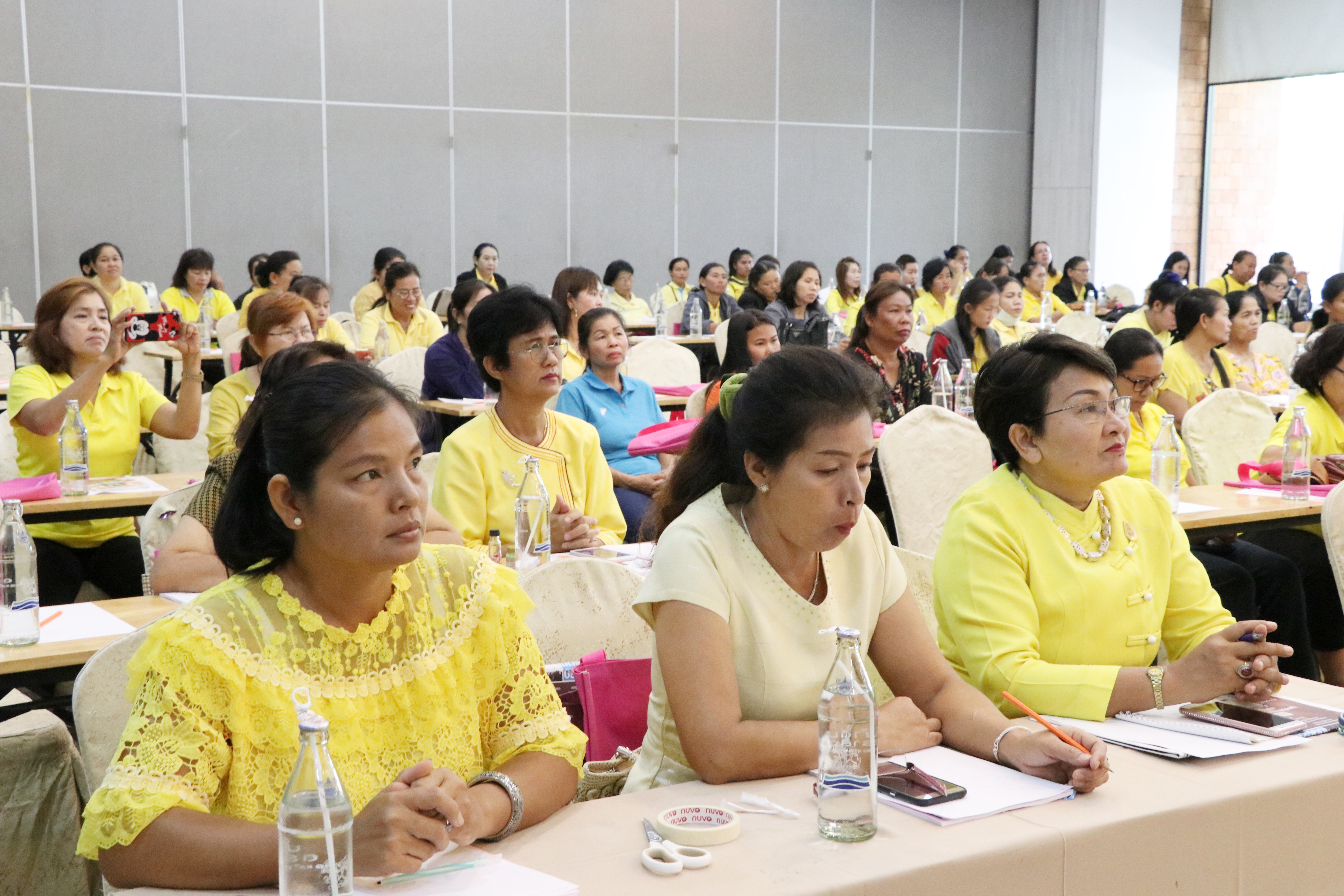 วันที่ 16 พฤษภาคม 2562 เวลา 09.30 น. นายสุวิน พึ่งเงิน พัฒนาการจังหวัดสุโขทัย เป็นประธานเปิดการประชุมโครงการเสริมสร้างความเข้มแข็งของสมาชิกกองทุนพัฒนาบทบาทสตรีจังหวัดสุโขทัย ณ โรงแรมเทรเชอร์ รีสอร์ทแอนด์สปา อำเภอเมืองสุโขทัย จังหวัดสุโขทัย