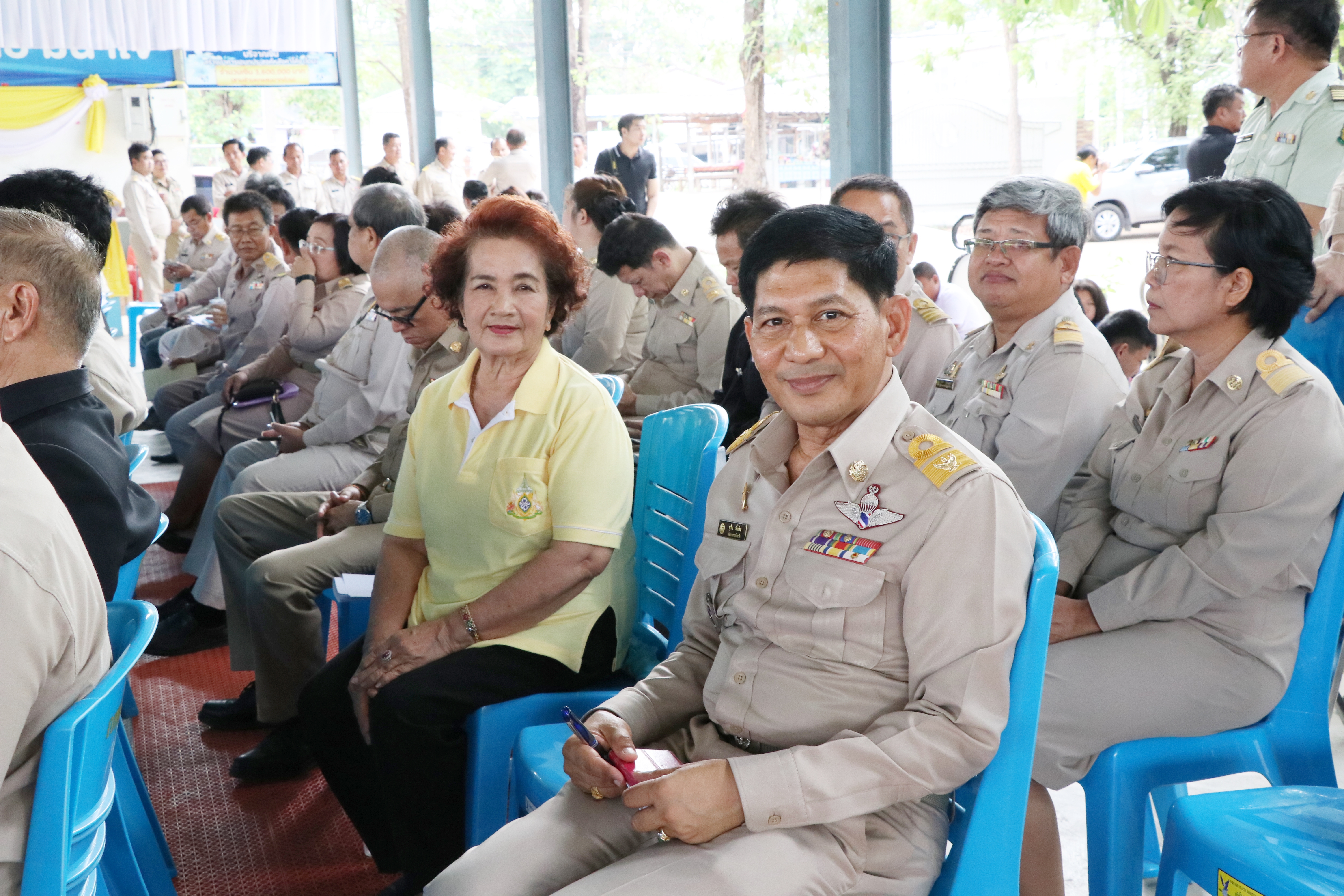 วันที่ 28 พฤษภาคม 2562 เวลา 08.30 น. นายสุวิน พึ่งเงิน พัฒนาการจังหวัดสุโขทัย ร่วมพิธีเปิดโครงการปกป้องสถาบันชาติเพื่อเสริมสร้างความสมานฉันท์ และโครงการหน่วยบำบัดทุกข์ บำรุงสุข สร้างรอยยิ้มให้ประชาชน ณ โรงเรียนศรีนคร หมู่ที่ 3 ต.ศรีนคร อำเภอศรีนคร จังหวัดสุโขทัย