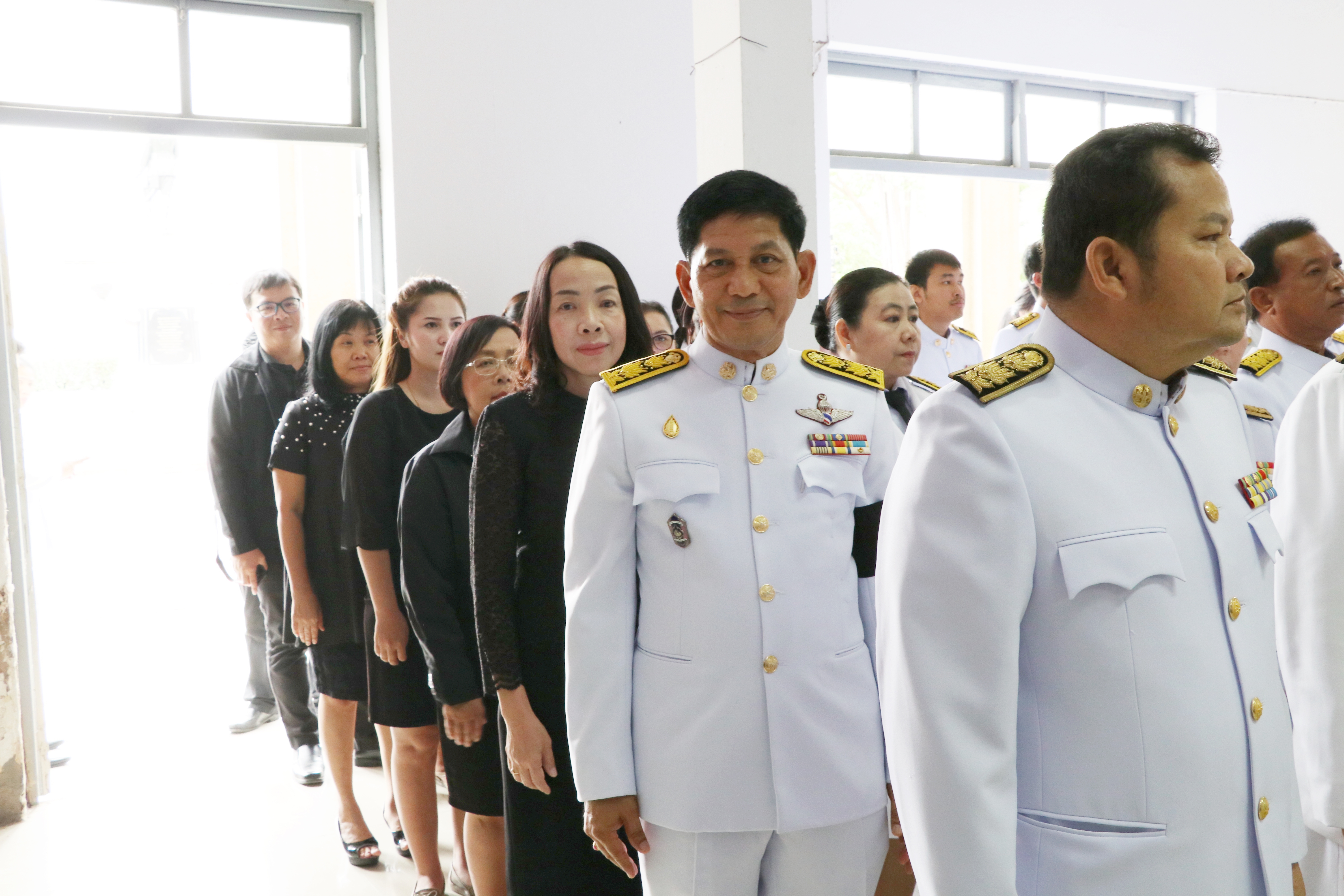 วันที่ 29 พฤษภาคม 2562 เวลา 10.30 น. ณ ห้องโถงชั้น 1 ศาลากลางจังหวัดสุโขทัย (หลังเก่า)นายสุวิน พึ่งเงิน พัฒนาการจังหวัดสุโขทัย นำข้าราชการสำนักงานพัฒนาชุมชนจังหวัดสุโขทัย ร่วมลงนามแสดงความอาลัยแด่ พลเอกเปรม ติณสูลานนท์ ประธานองคมนตรีและรัฐบุรุษ ซึ่งถึงแก่อสัญกรรมเมื่อวันที่ 26 พฤษภาคม 2562