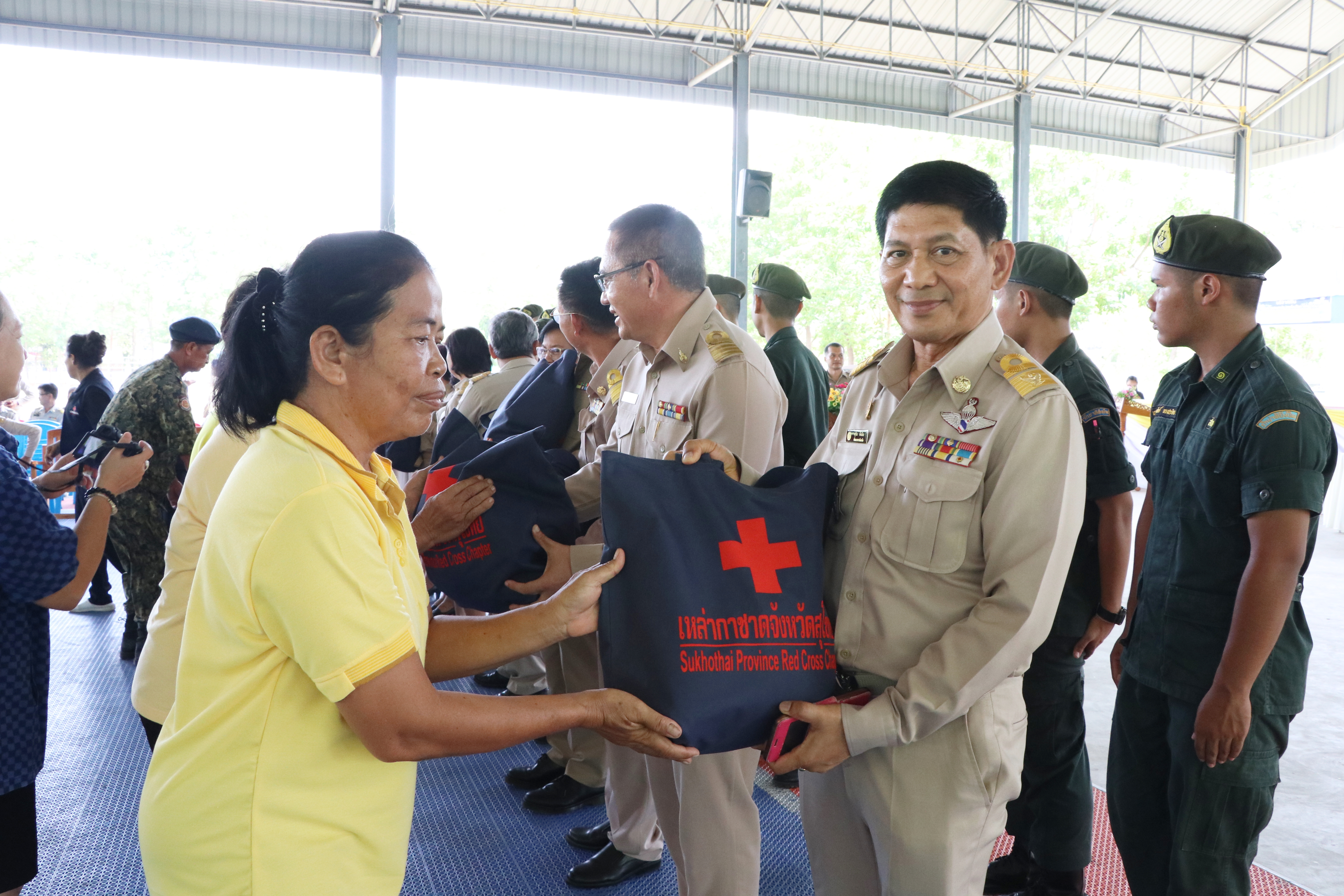 วันที่ 28 พฤษภาคม 2562 เวลา 08.30 น. นายสุวิน พึ่งเงิน พัฒนาการจังหวัดสุโขทัย ร่วมพิธีเปิดโครงการปกป้องสถาบันชาติเพื่อเสริมสร้างความสมานฉันท์ และโครงการหน่วยบำบัดทุกข์ บำรุงสุข สร้างรอยยิ้มให้ประชาชน ณ โรงเรียนศรีนคร หมู่ที่ 3 ต.ศรีนคร อำเภอศรีนคร จังหวัดสุโขทัย