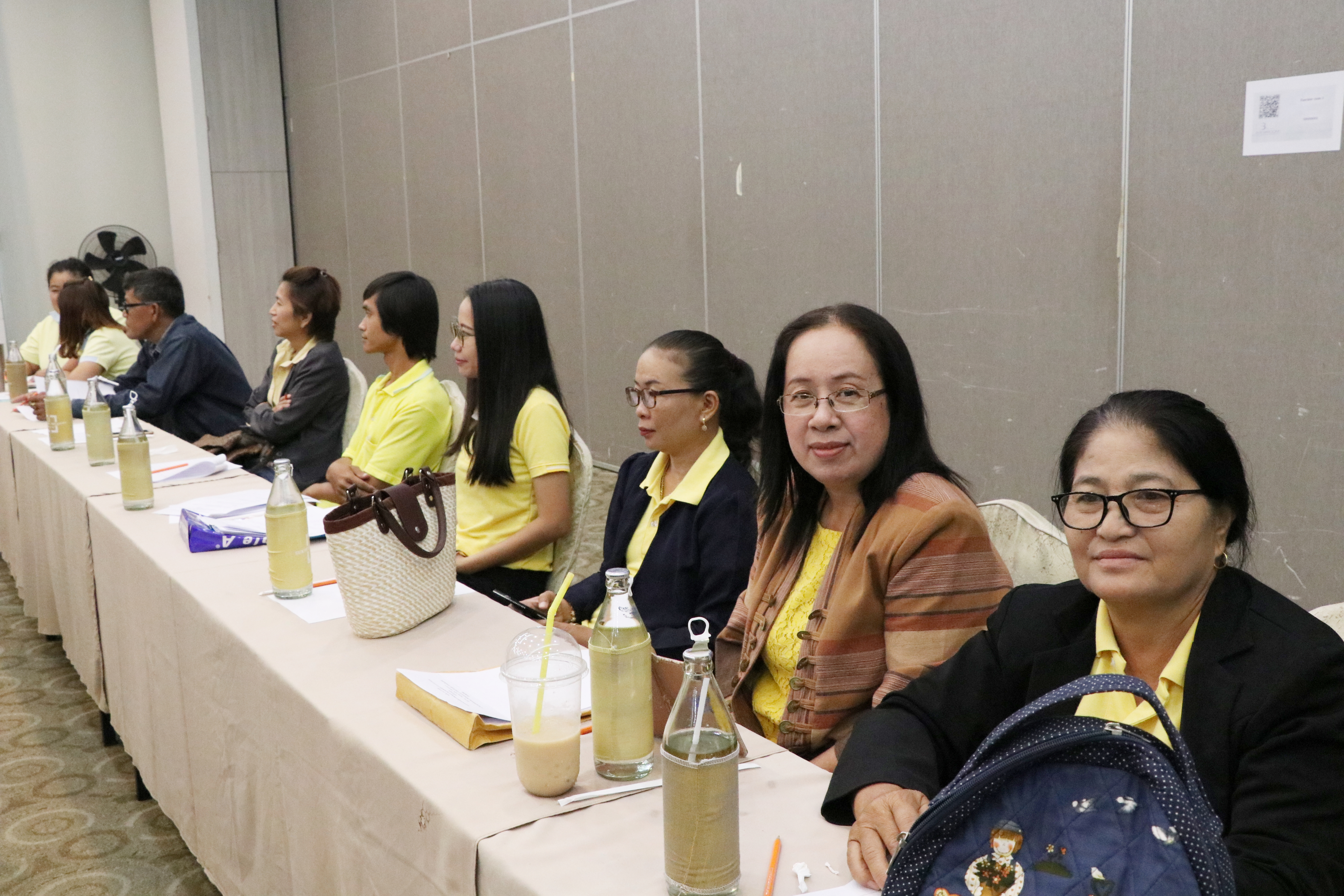 วันที่ 25 กรกฎาคม 2562 เวลา 10.00 น. นายสุวิน  พึ่งเงิน พัฒนาการจังหวัดสุโขทัย เป็นประธานเปิดการประชุมกลไกการขับเคลื่อนการจัดแสดงและจำหน่ายผลิตภัณฑ์ OTOP ตามโครงการ OTOP เคลื่อนที่ (OTOP Mobile) จังหวัดสุโขทัย ณ โรงแรมเทรเชอร์ รีสอร์ทแอนด์สปา อำเภอเมืองสุโขทัย จังหวัดสุโขทัย