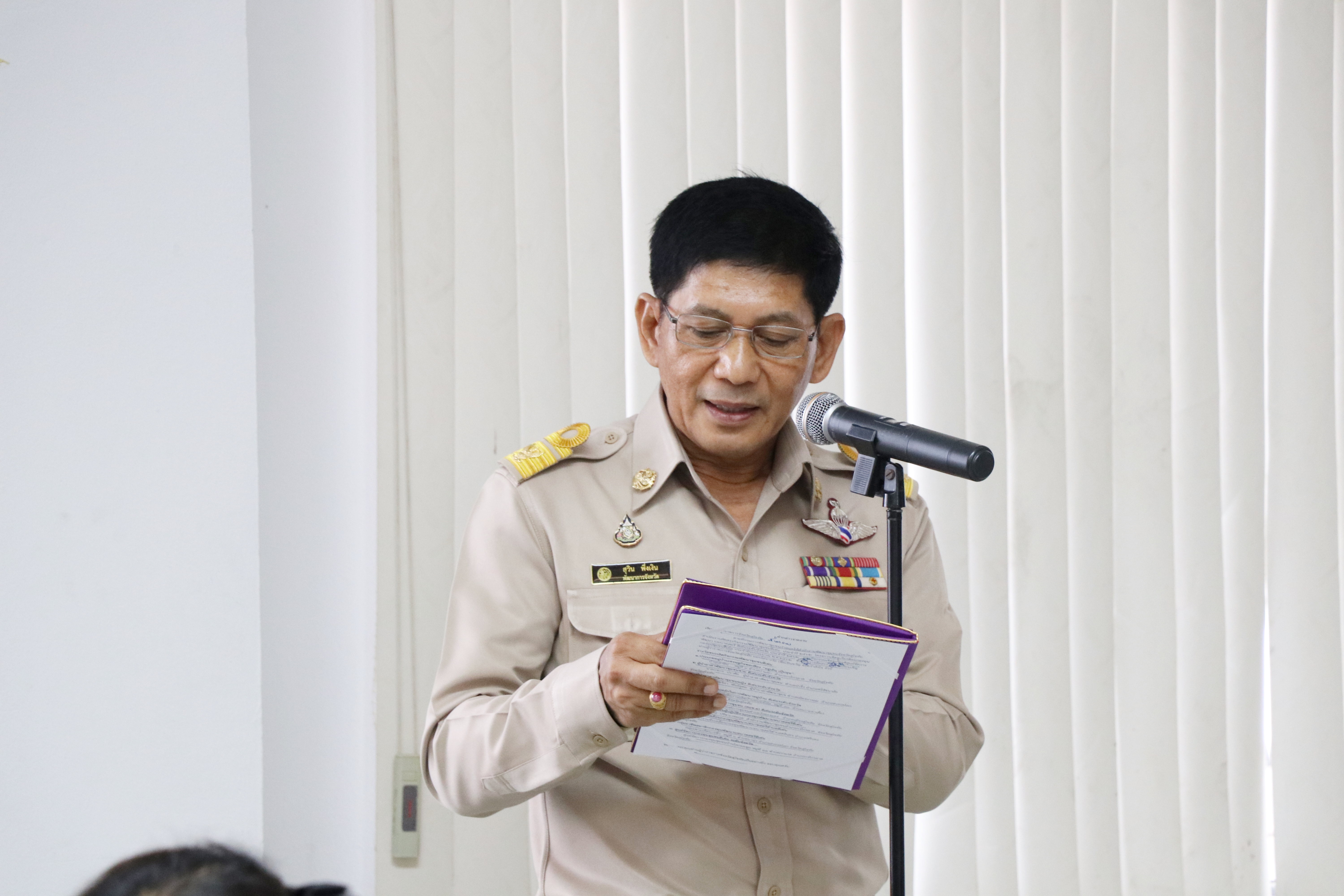 วันที่ 30 กรกฎาคม 2562 เวลา 09.30 น. สำนักงานพัฒนาชุมชนจังหวัดสุโขทัย โดยนายสุวิน พึ่งเงิน พัฒนาการจังหวัดสุโขทัย กล่าวรายงานมอบโล่รางวัลชนะเลิศ การคัดเลือกกิจกรรมพัฒนาชุมชนดีเด่น และการคัดเลือกคนกองทุนพัฒนาบทบาทสตรีดีเด่น  ระดับจังหวัด ประจำปี 2562 รวม 9 รางวัล และการมอบทุนกองทุนพัฒนาเด็กชนบทในพระราชูปถัมภ์สมเด็จพระเทพรัตนราชสุดาฯ สยามบรมราชกุมารี ประจำปีงบประมาณ 2562 ในการประชุมกรมการจังหวัดสุโขทัย