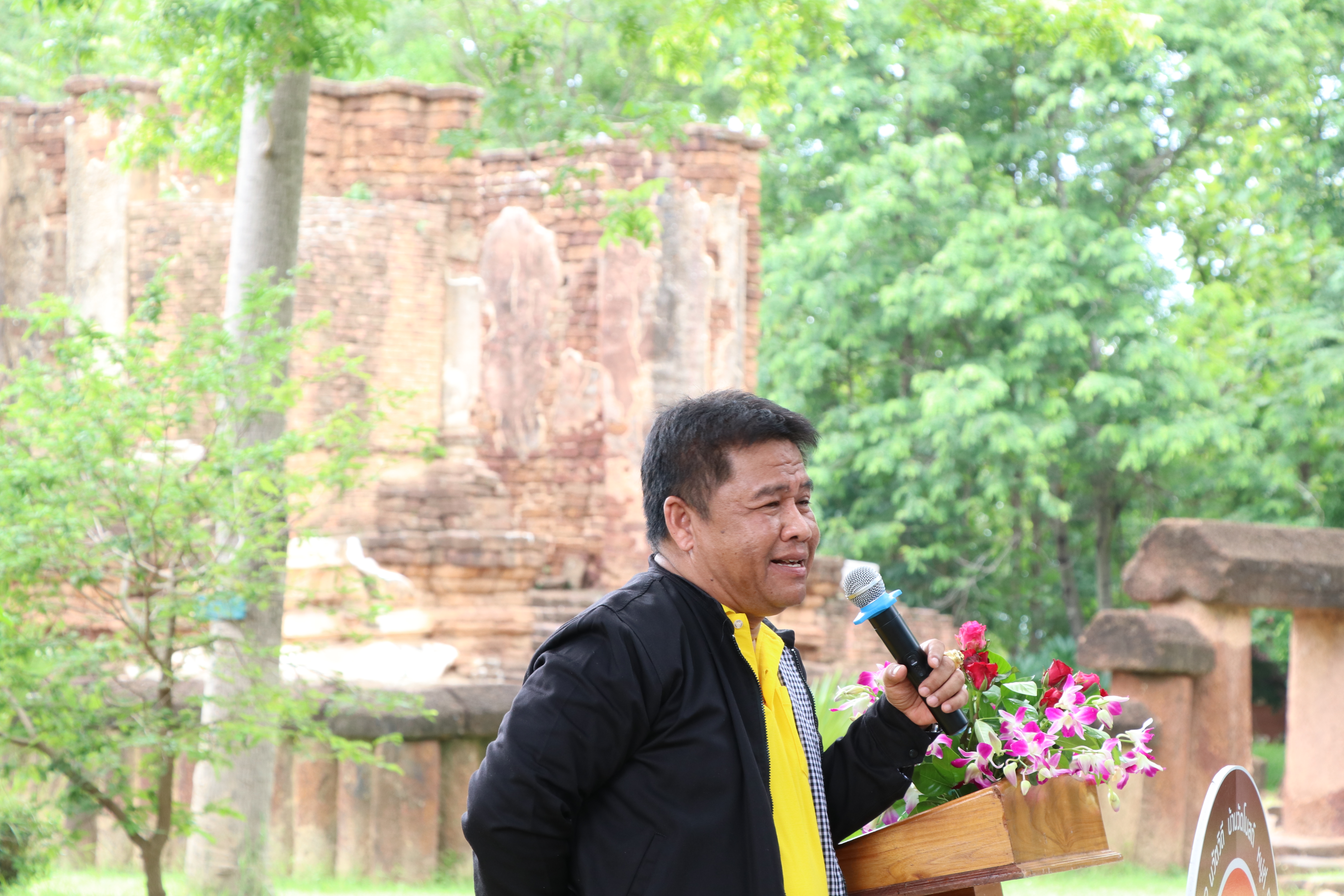 “รองอธิบดีกรมการพัฒนาชุมชน ติดตามการดำเนินงาน โครงการหมู่บ้านเศรษฐกิจพอเพียงเฉลิมพระเกียรติ มั่นคง มั่งคั่ง ยั่งยืน เนื่องในโอกาสมหามงคลพระราชพิธีบรมราชาภิเษก “ในพื้นที่จังหวัดสุโขทัย