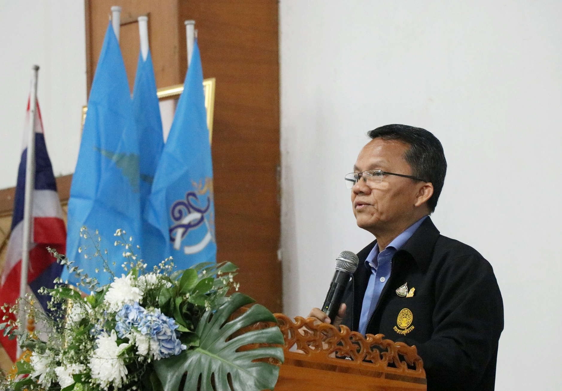 วันนี้ 1 สิงหาคม 2562 เวลา 09.00 น. นายสมศักดิ์ เทพสุทิน รัฐมนตรีว่าการกระทรวงยุติธรรม เป็นประธานเปิดโครงการพัฒนาศักยภาพหมู่บ้านกองทุนแม่ของแผ่นดินในการป้องกันและแก้ไขปัญหายาเสพติด ปีงบประมาณ 2562 จังหวัดสุโขทัย