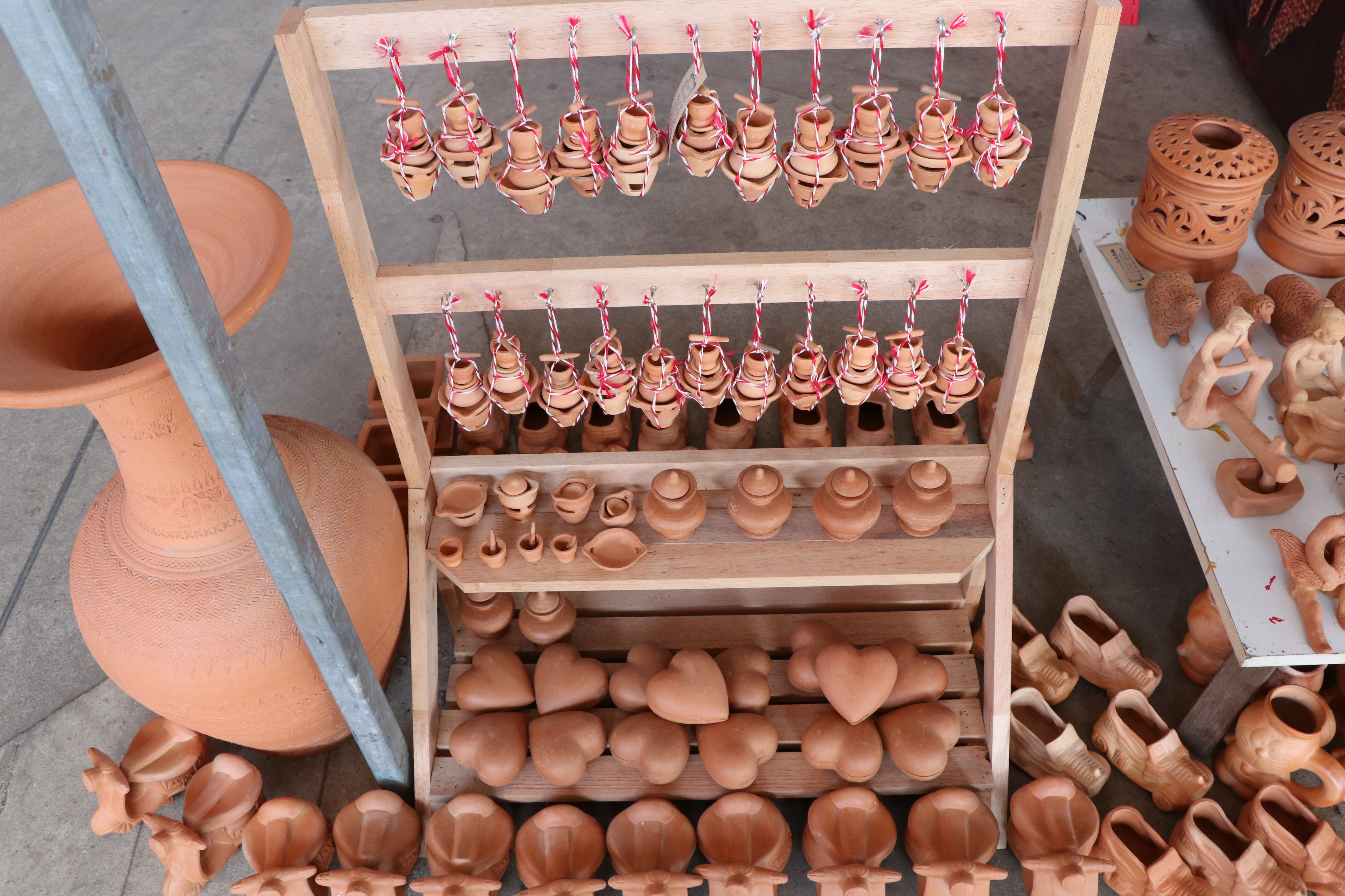 “จัดงานวันสุดท้าย มหกรรมหมู่บ้านท่องเที่ยว OTOP “สุโขทัย ดินแดน แห่งความสุข” พบกับจุดเช็คอิน ชิคๆ มนต์เสน่ห์แหล่งท่องเที่ยวทั้ง 9 อำเภอ ของจังหวัดสุโขทัย ผลิตภัณฑ์ OTOP อันเลื่องชื่อ”