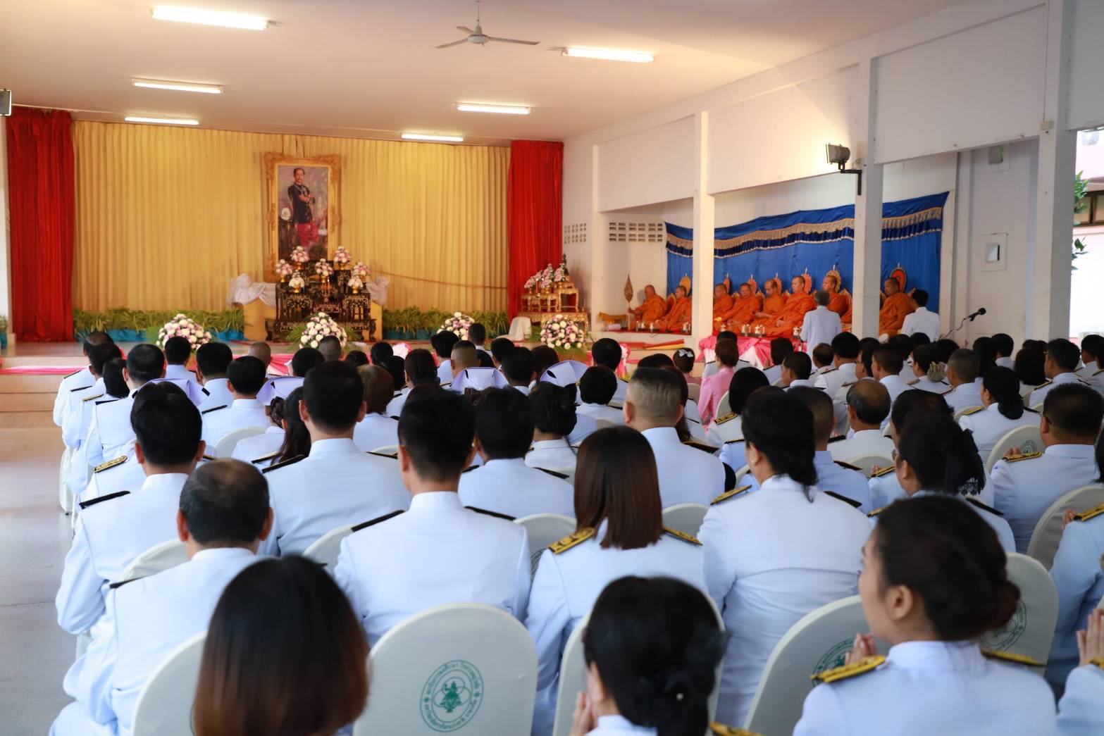 “สำนักงานพัฒนาชุมชนจังหวัดสุโขทัย ร่วมพิธีบำเพ็ญกุศลและกิจกรรมน้อมรำลึกเนื่องในวันคล้ายวันสวรรคตพระบาทสมเด็จพระจุลจอมเกล้าเจ้าอยู่หัว”